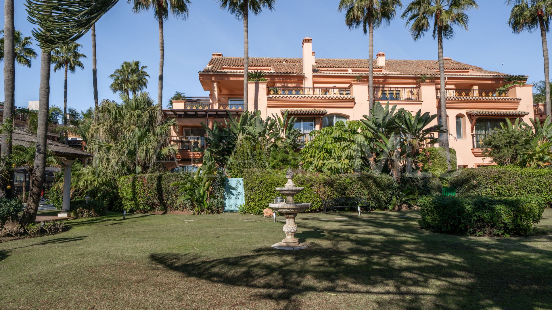 Erdgeschosswohnung for sale in Marbella - Puerto Banus