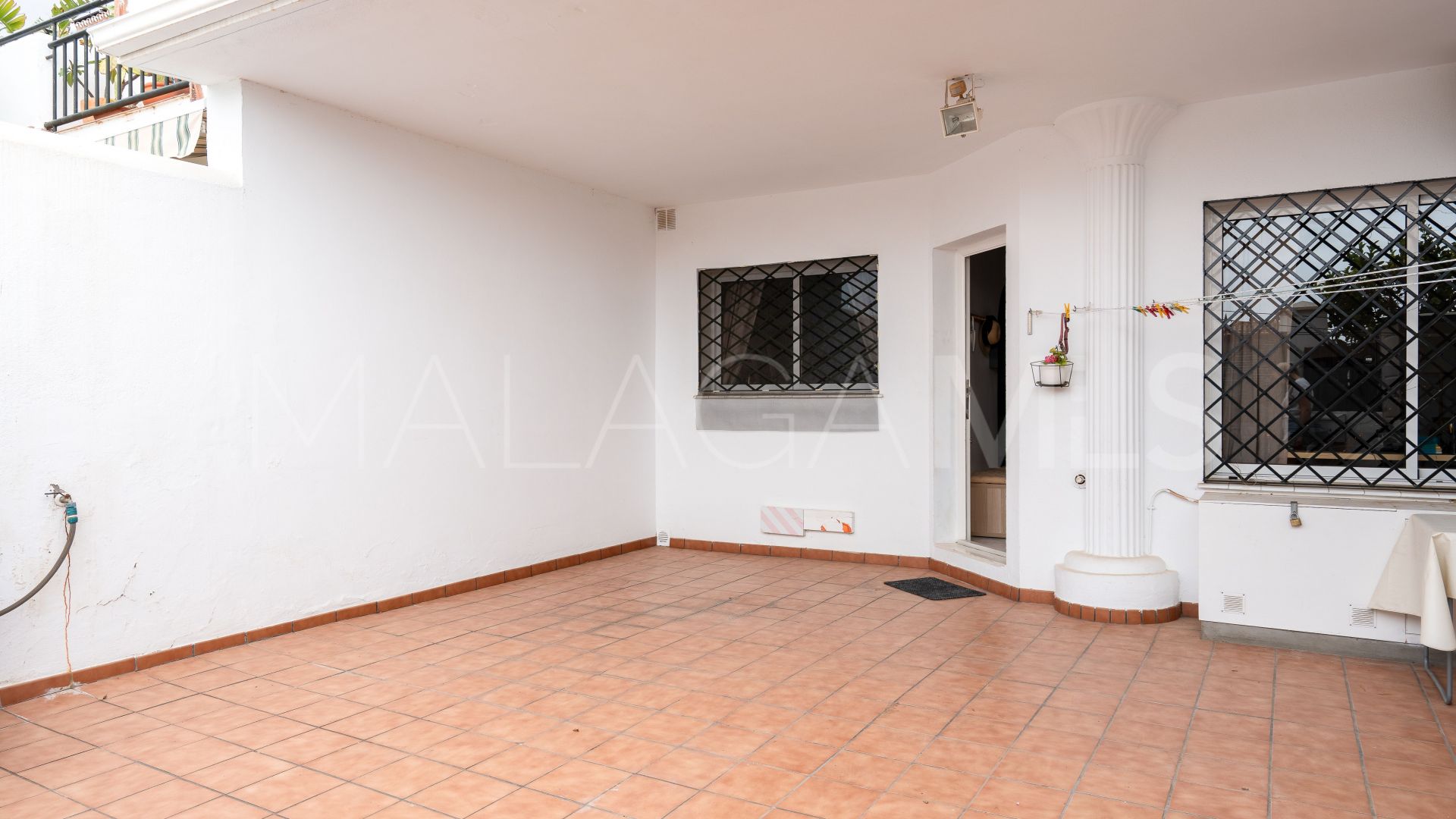 For sale 5 bedrooms town house in Benalmadena Costa