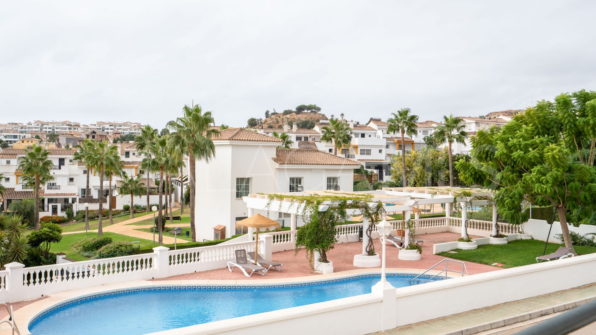 For sale 5 bedrooms town house in Benalmadena Costa