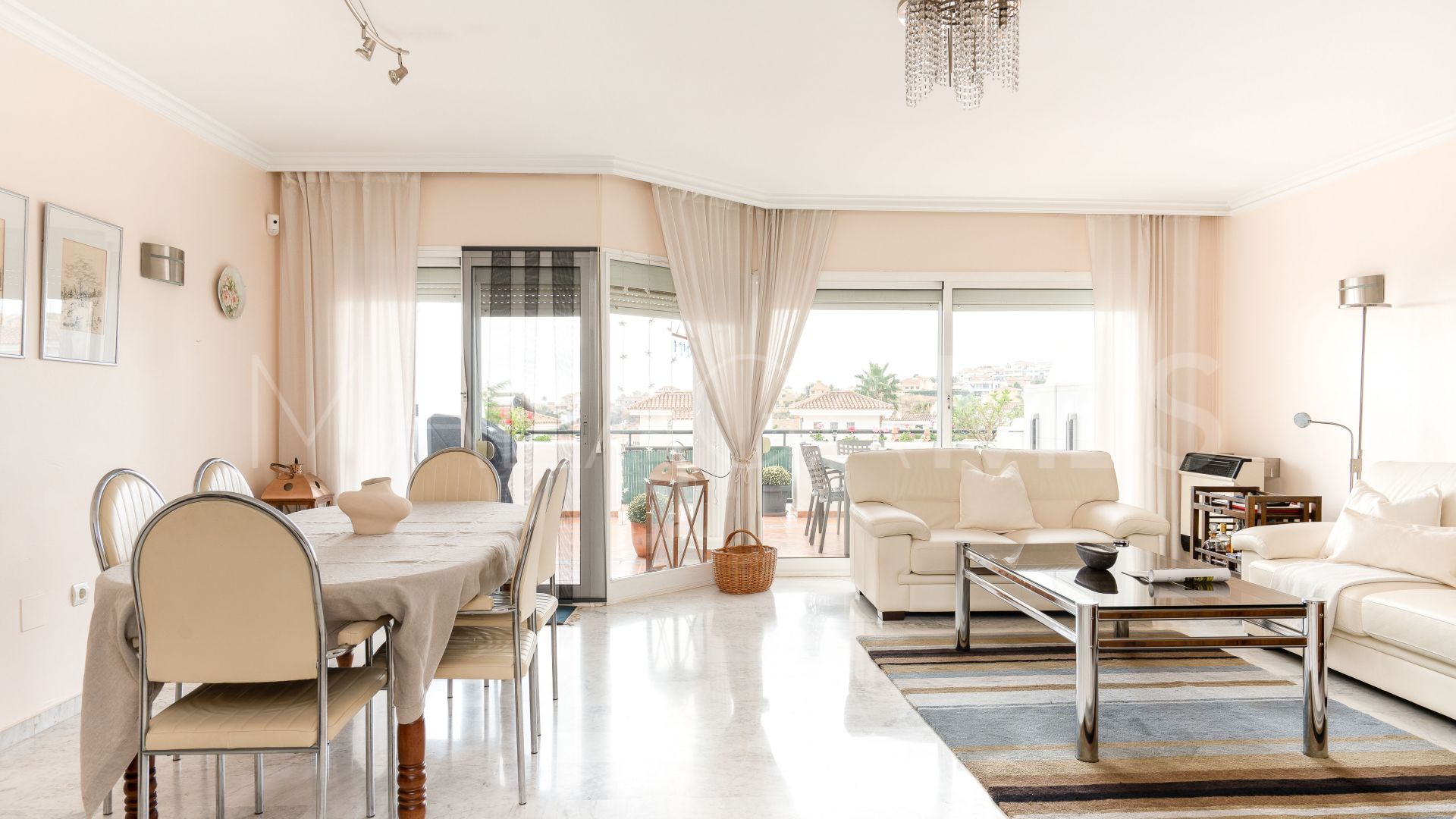 For sale 5 bedrooms town house in Benalmadena Costa