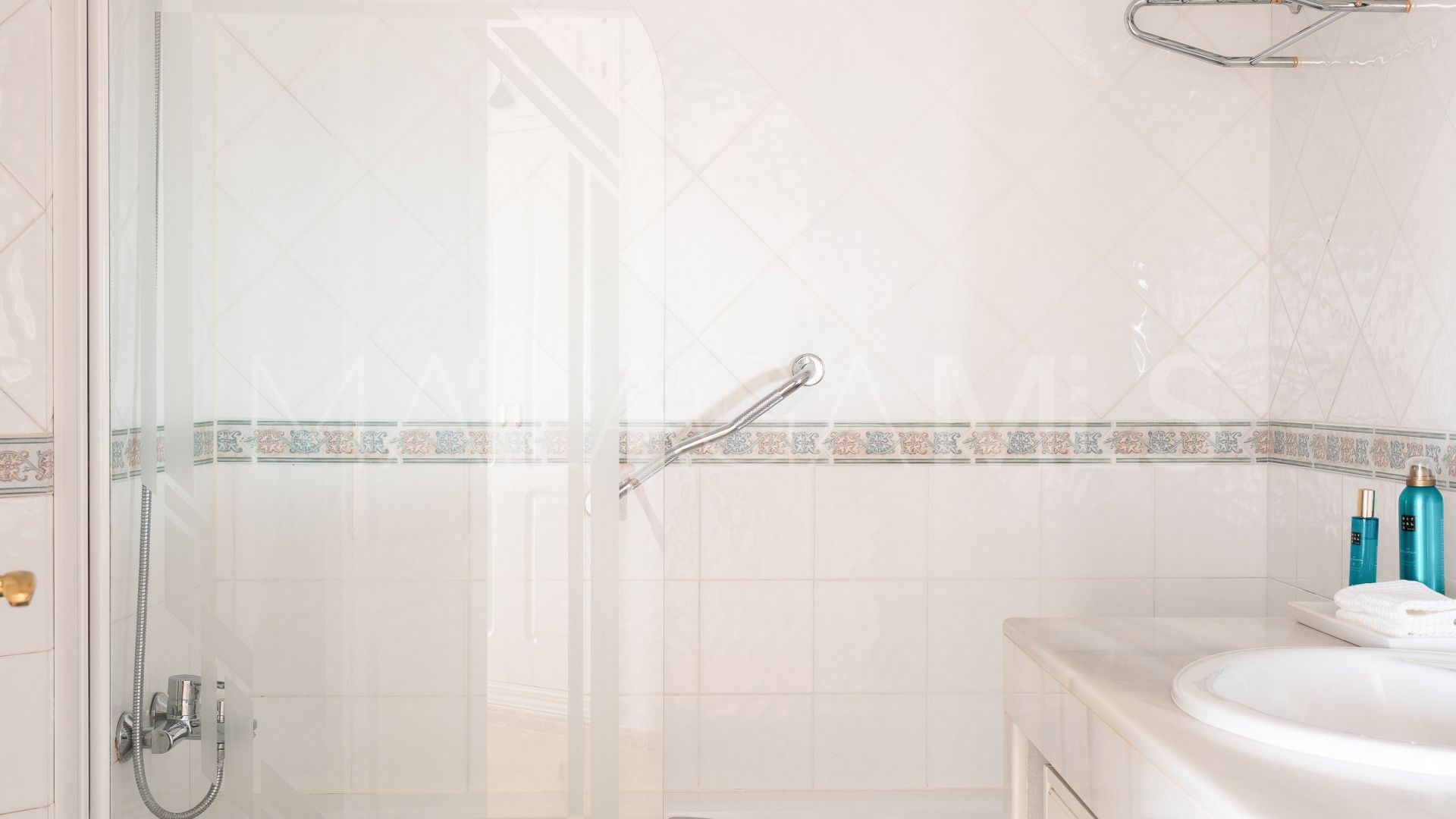 For sale 5 bedrooms town house in Benalmadena Costa