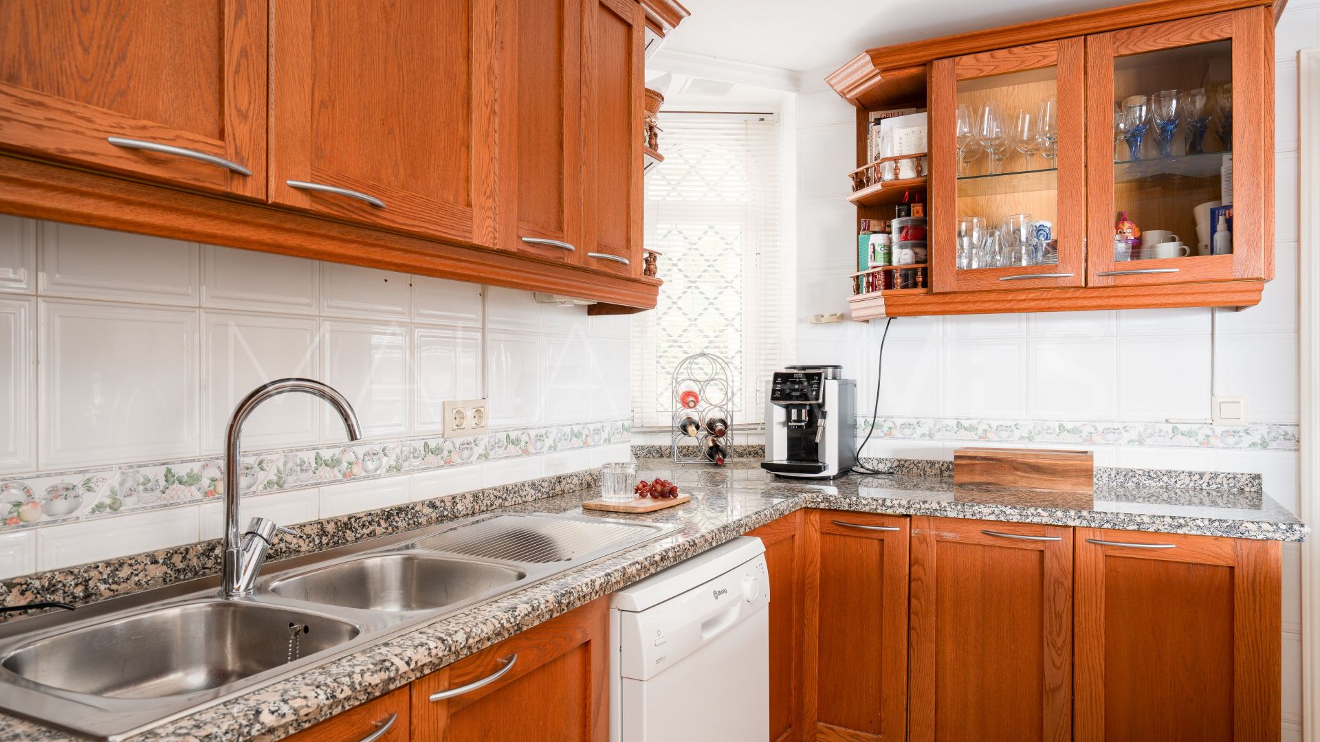 For sale 5 bedrooms town house in Benalmadena Costa