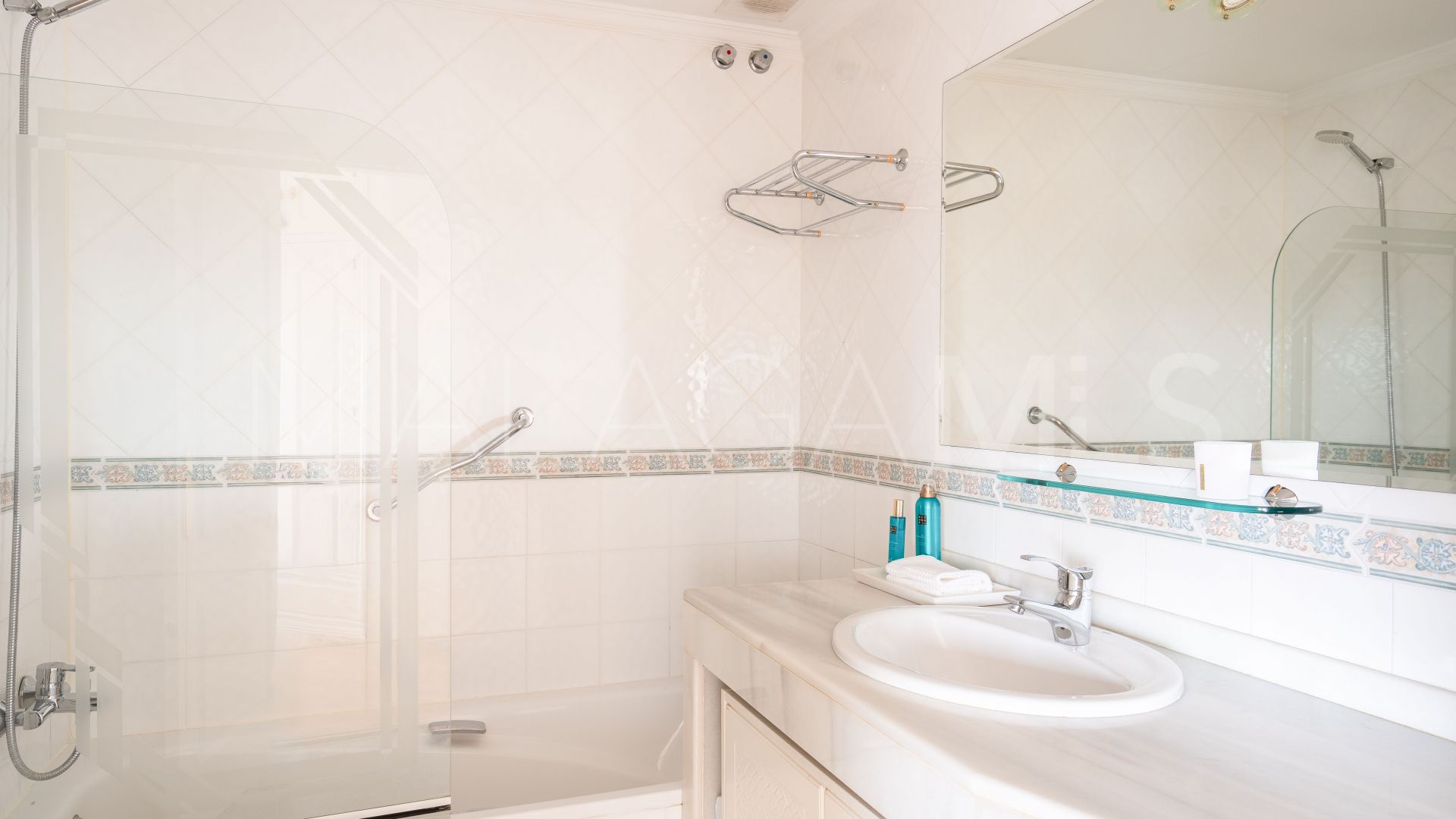 For sale 5 bedrooms town house in Benalmadena Costa