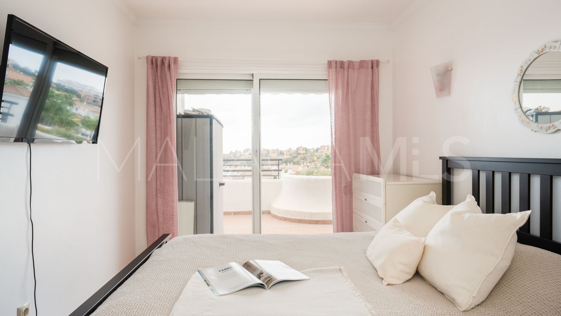 For sale 5 bedrooms town house in Benalmadena Costa