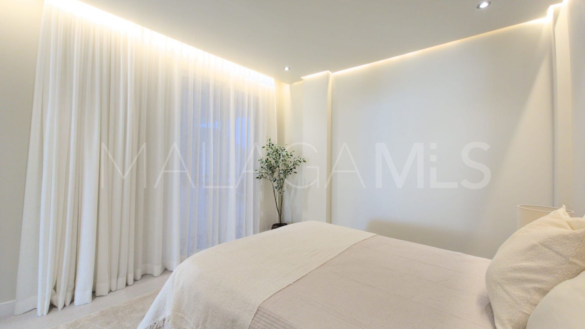 For sale Miraflores Golf ground floor apartment with 3 bedrooms