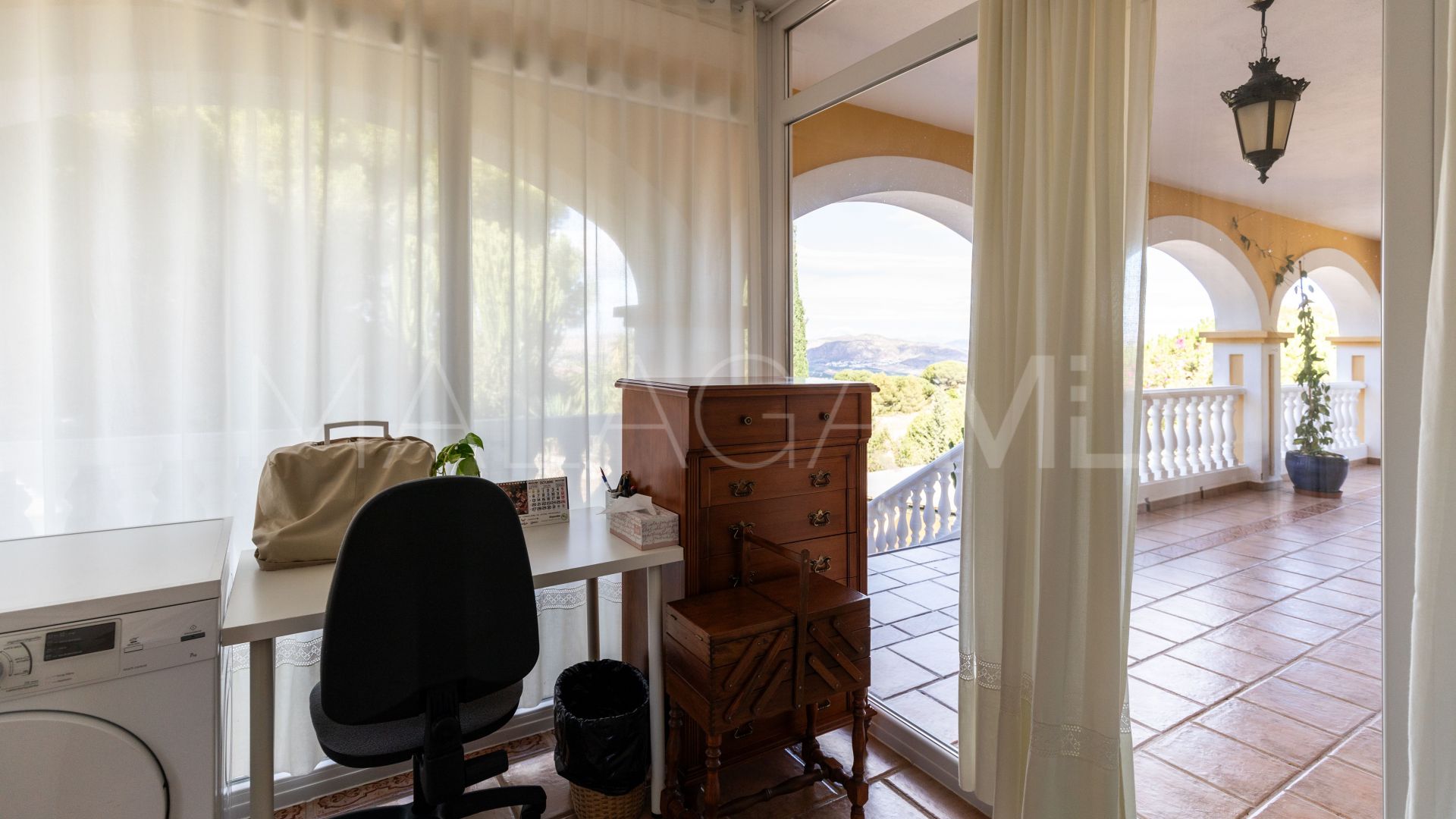 Pinos de Alhaurín, villa for sale