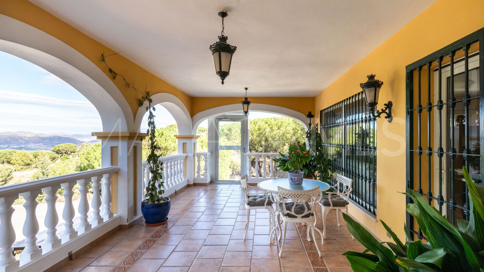 Pinos de Alhaurín, villa for sale