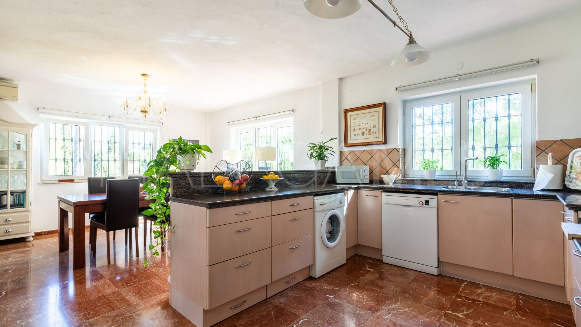 Pinos de Alhaurín, villa for sale