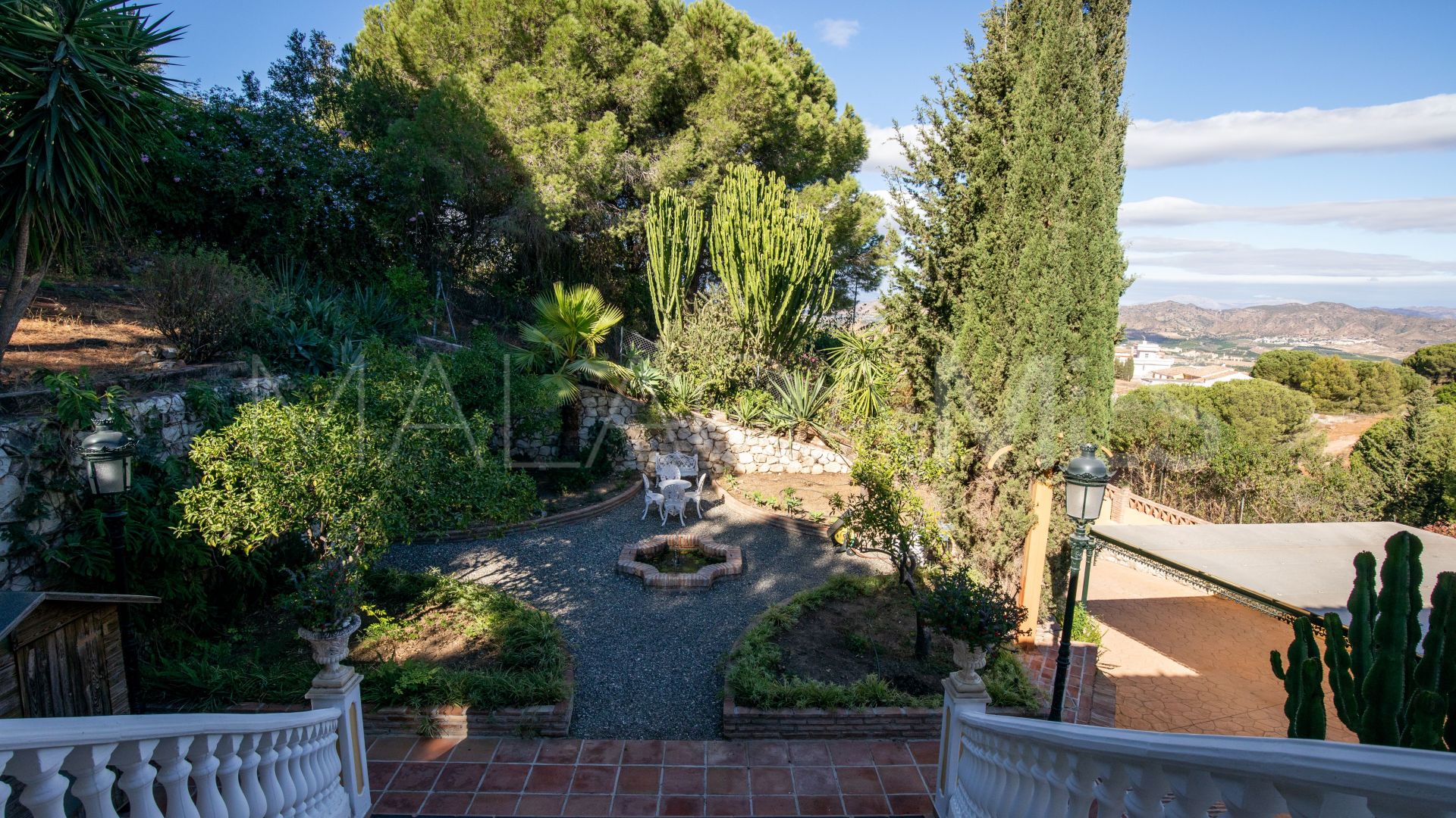 Pinos de Alhaurín, villa for sale