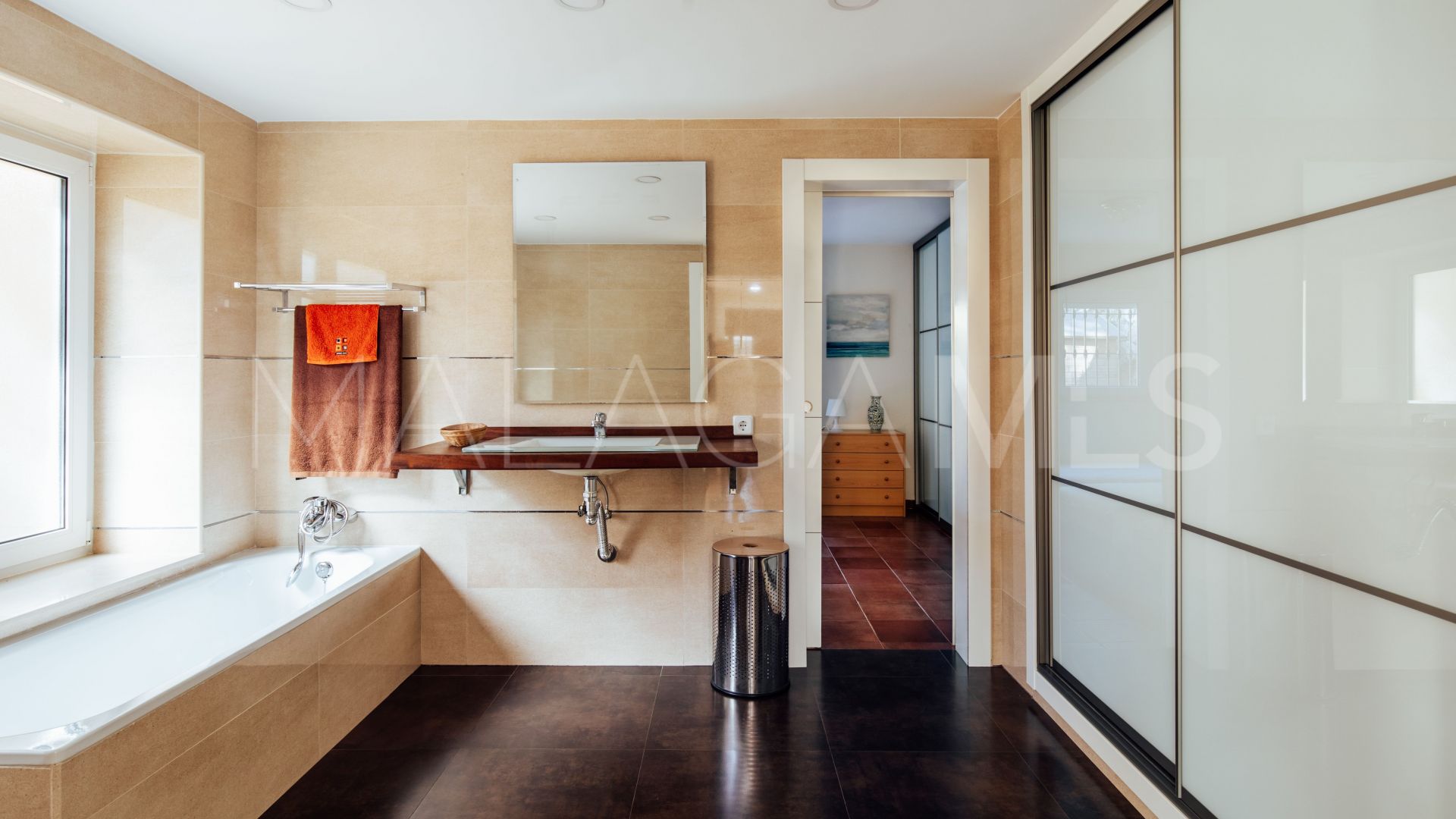 Pinos de Alhaurín, villa for sale