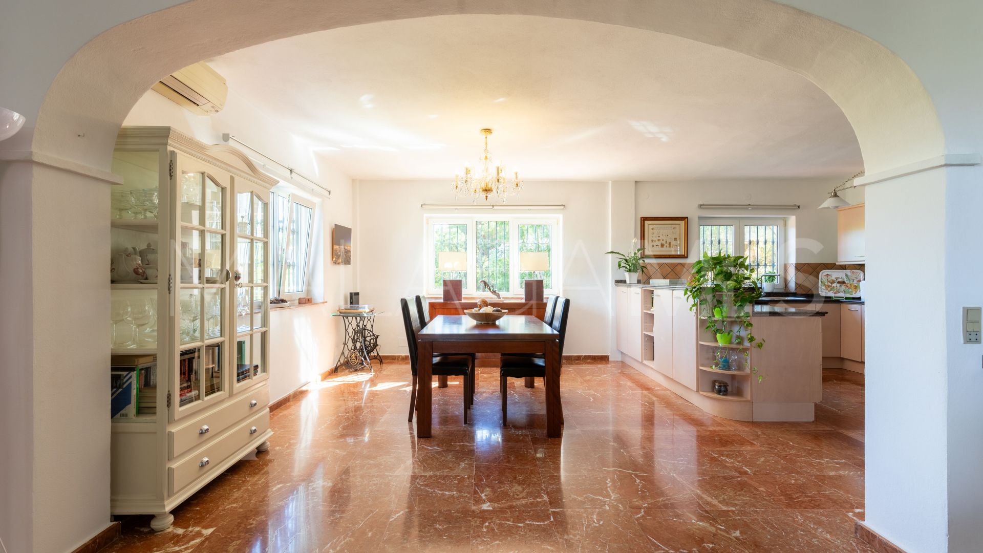 Pinos de Alhaurín, villa for sale