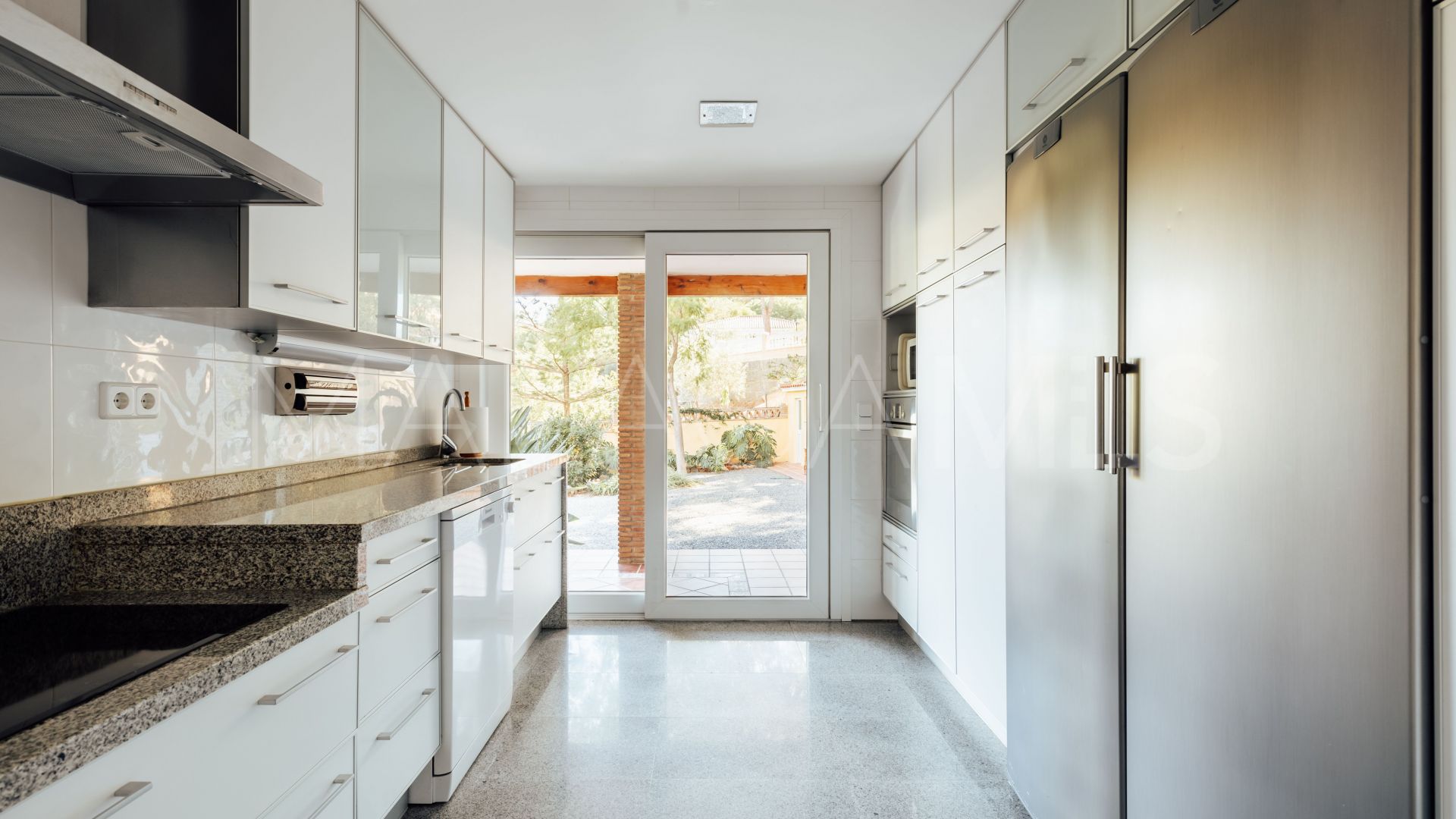 Pinos de Alhaurín, villa for sale