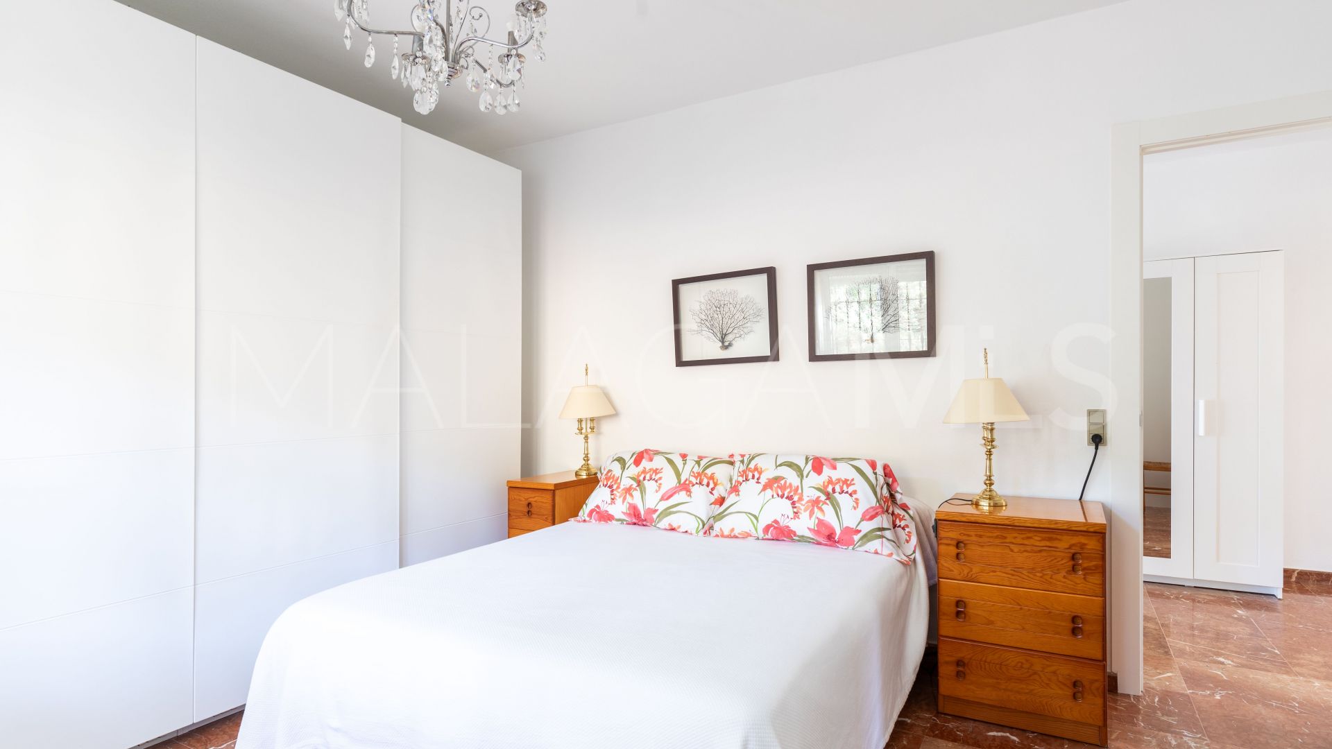 Pinos de Alhaurín, villa for sale