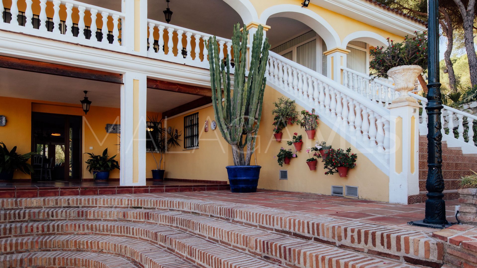 Pinos de Alhaurín, villa for sale