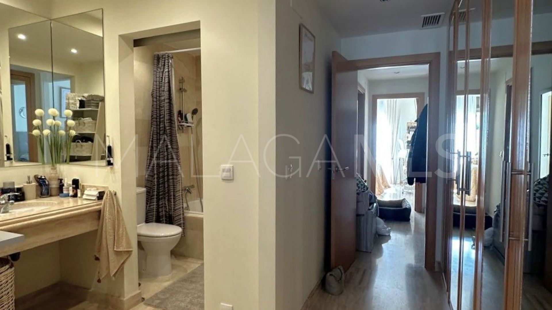 For sale penthouse in Estepona with 2 bedrooms