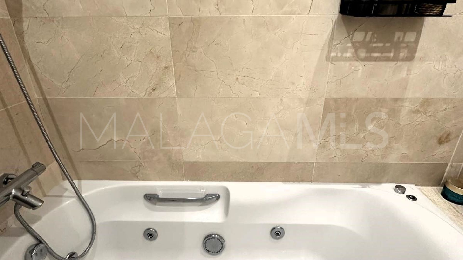 For sale penthouse in Estepona with 2 bedrooms