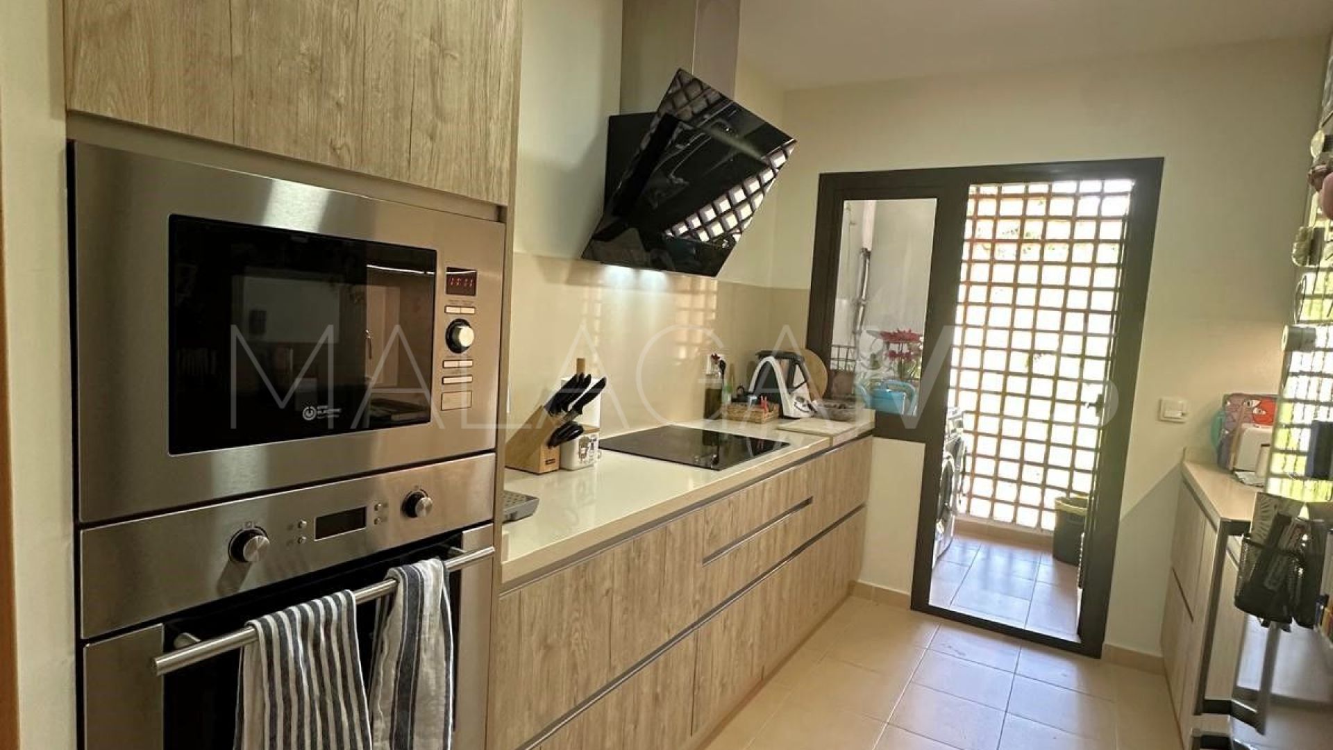 For sale penthouse in Estepona with 2 bedrooms