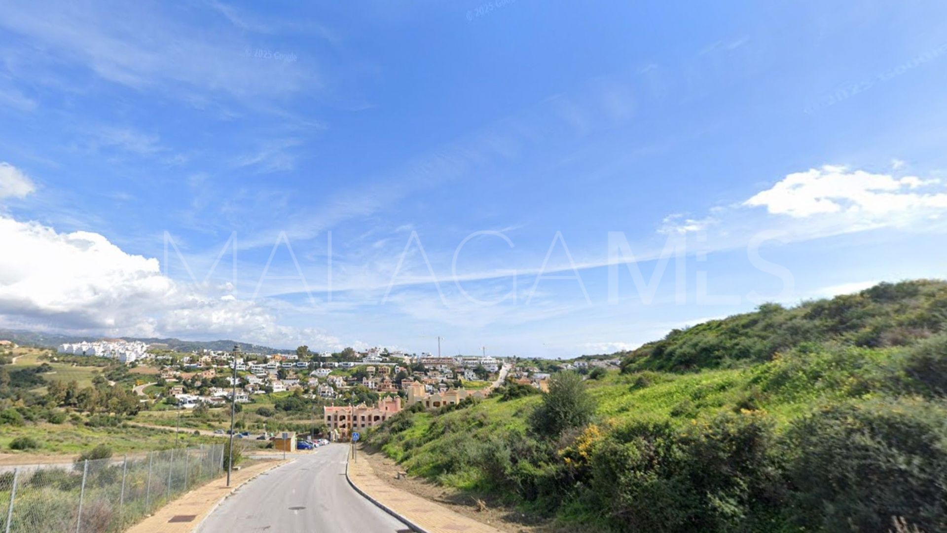 For sale penthouse in Estepona with 2 bedrooms
