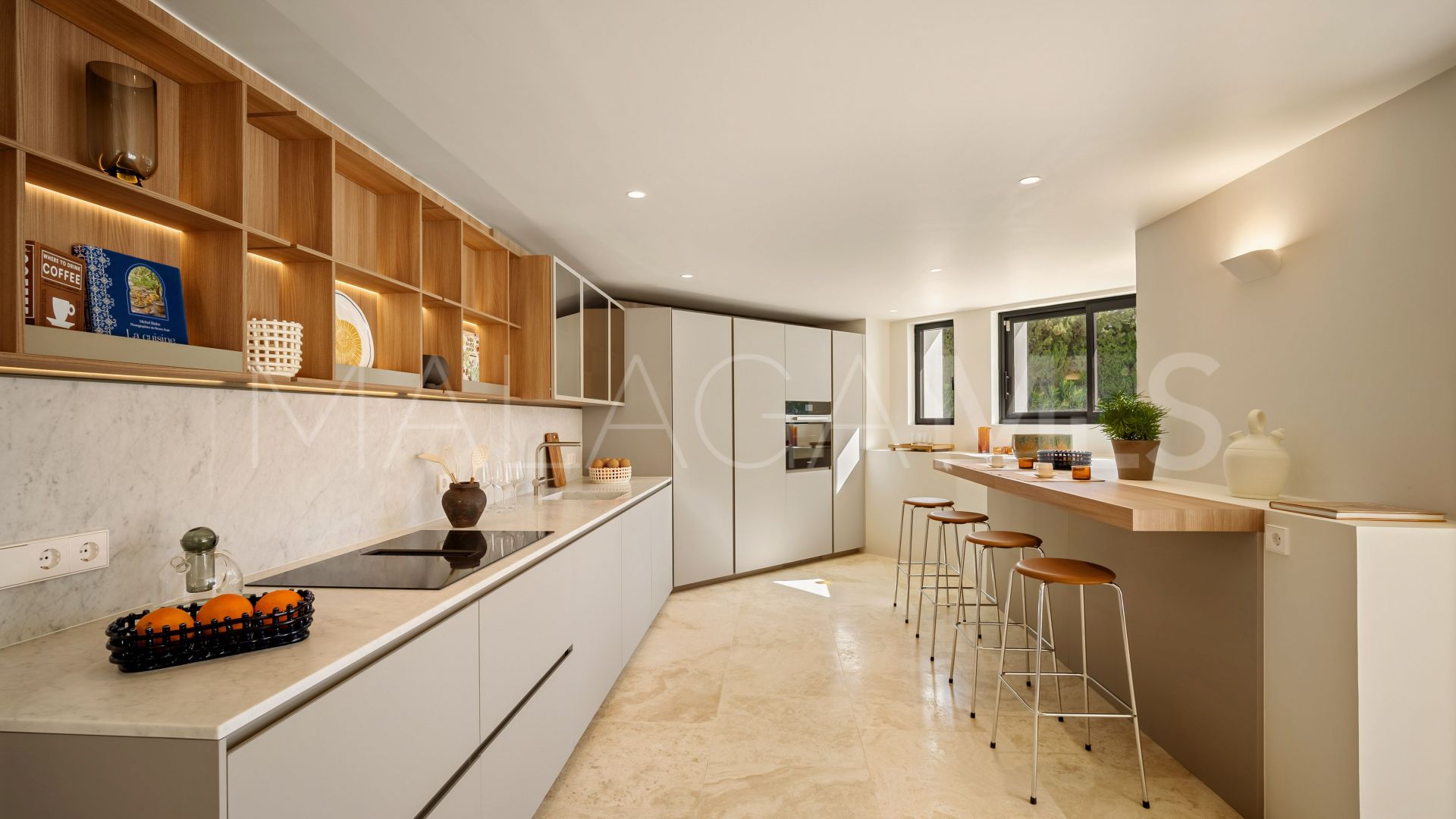 Villa for sale in Nueva Andalucia