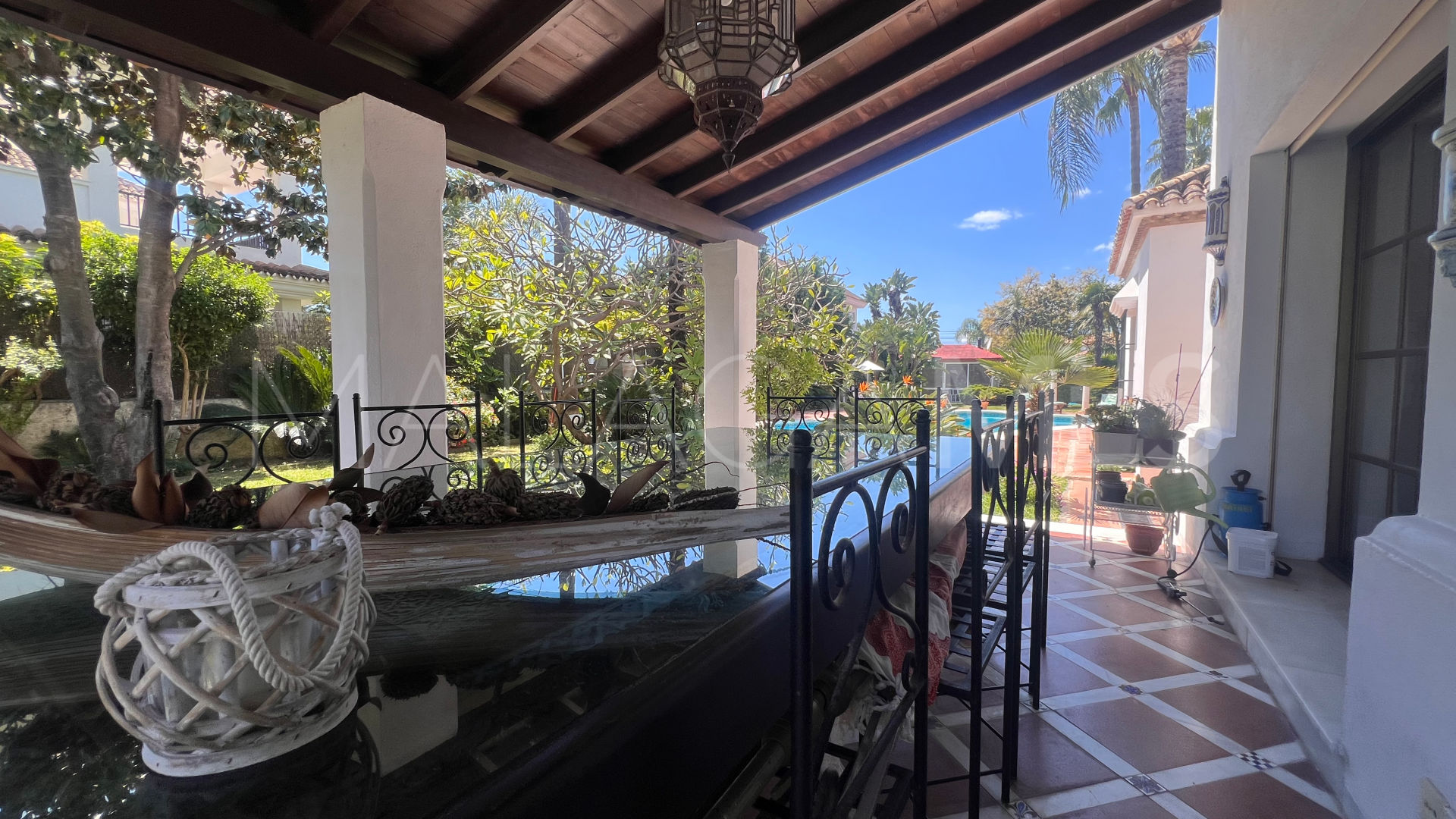 For sale villa with 5 bedrooms in Cortijo Blanco