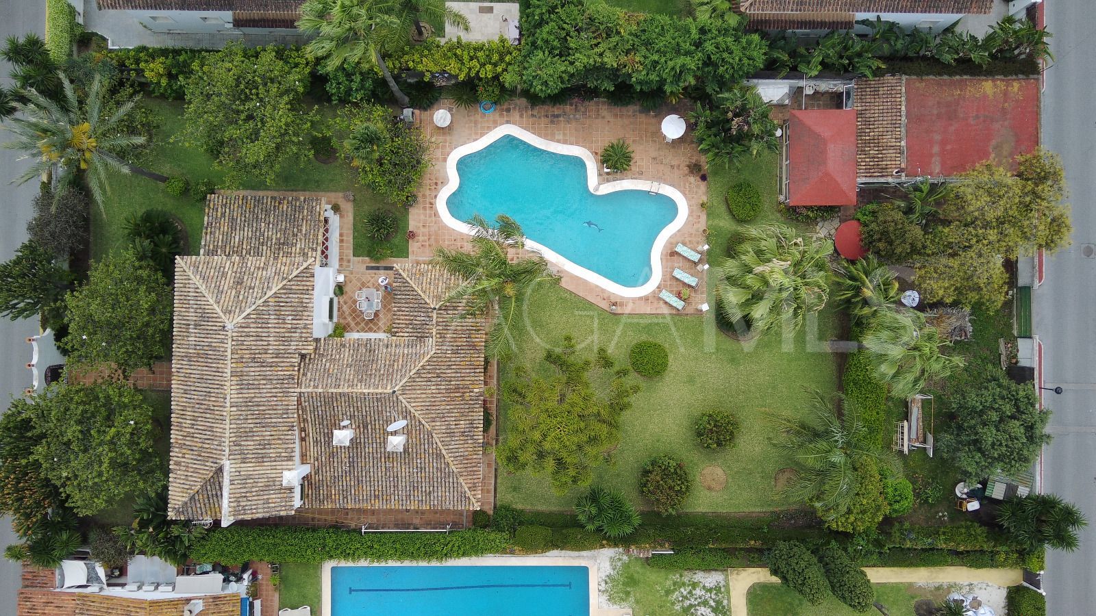 For sale villa with 5 bedrooms in Cortijo Blanco