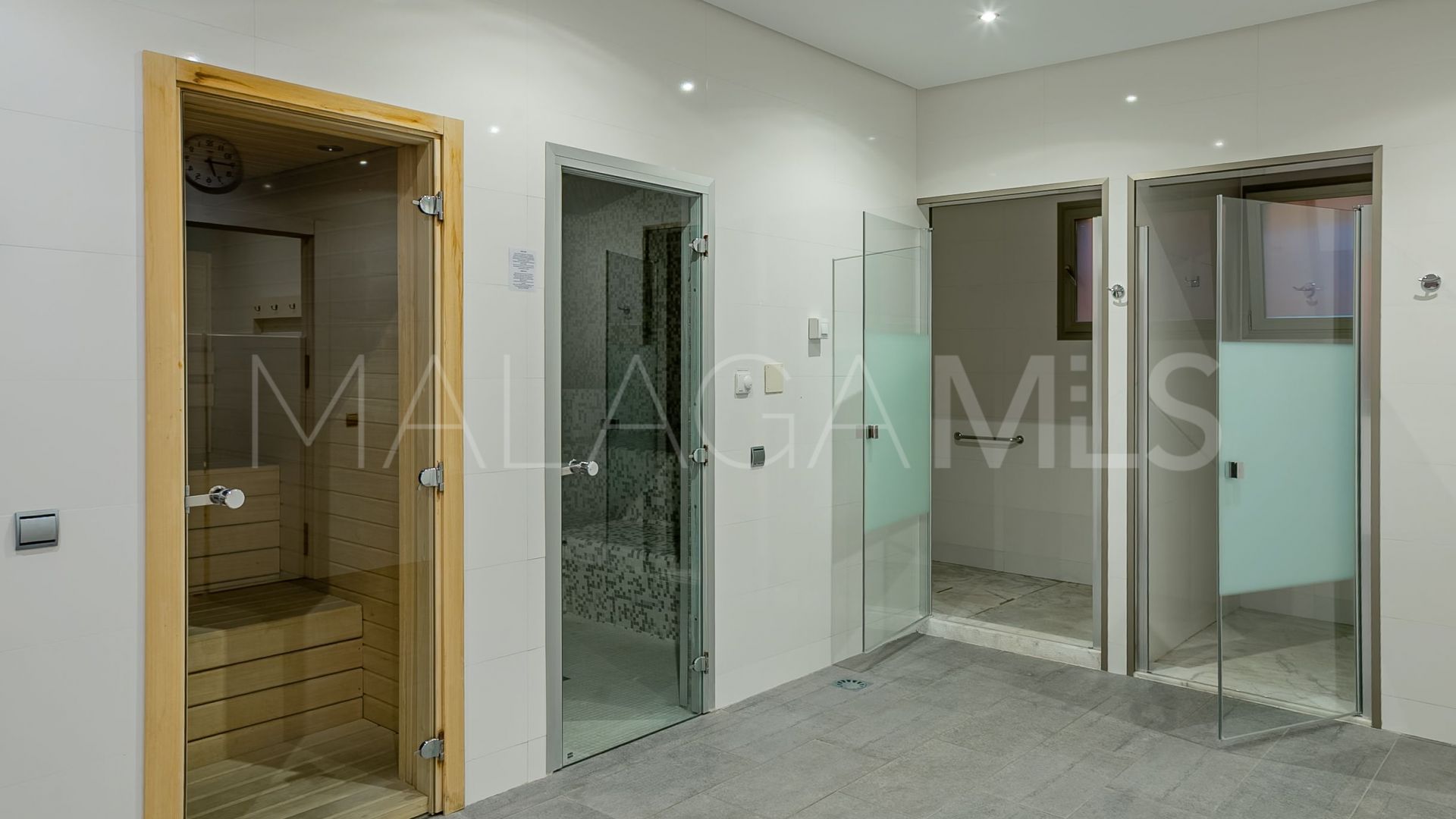 Takvåning for sale in Marbella Golden Mile