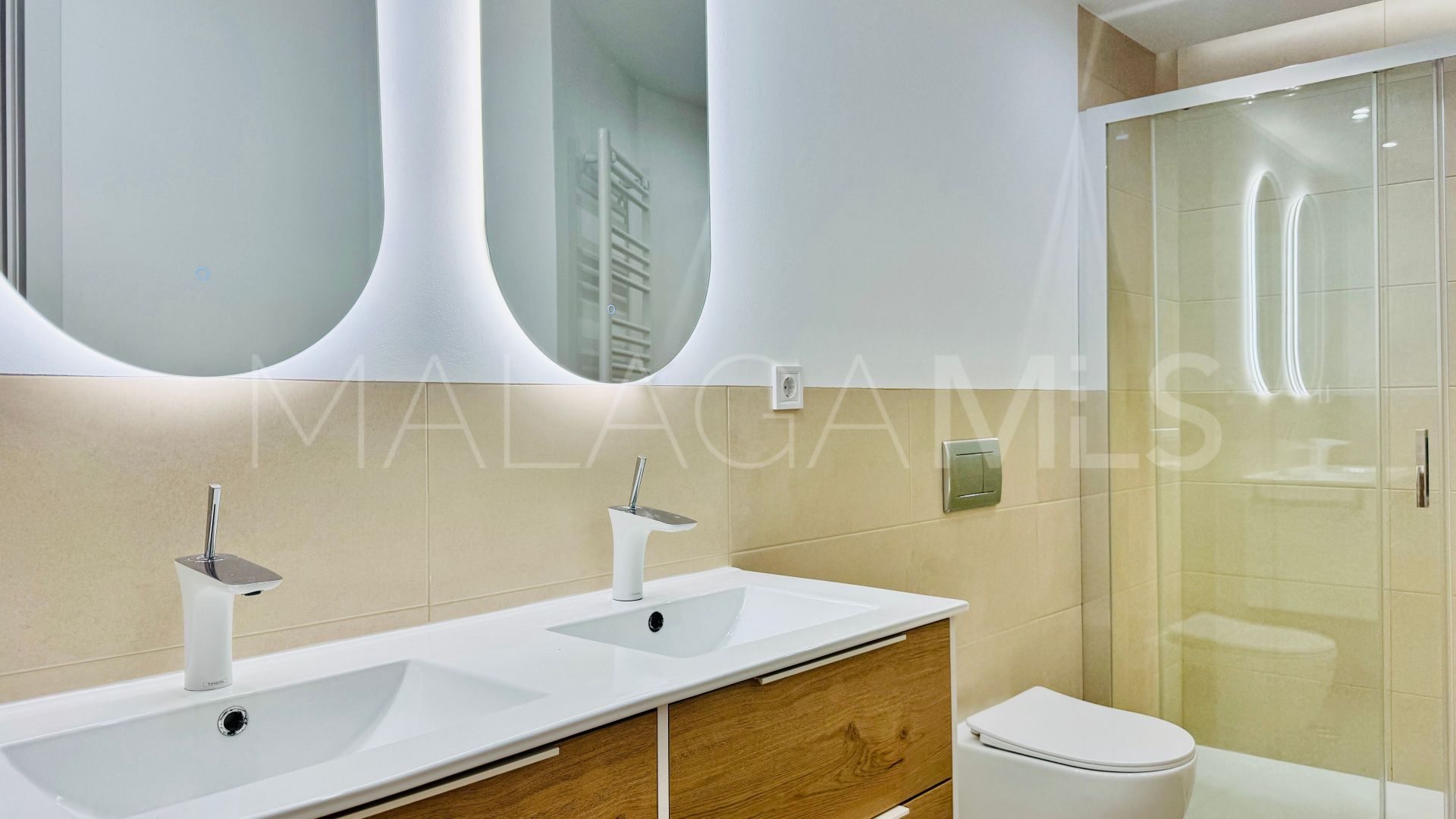 Buy apartamento de 3 bedrooms in Malaga