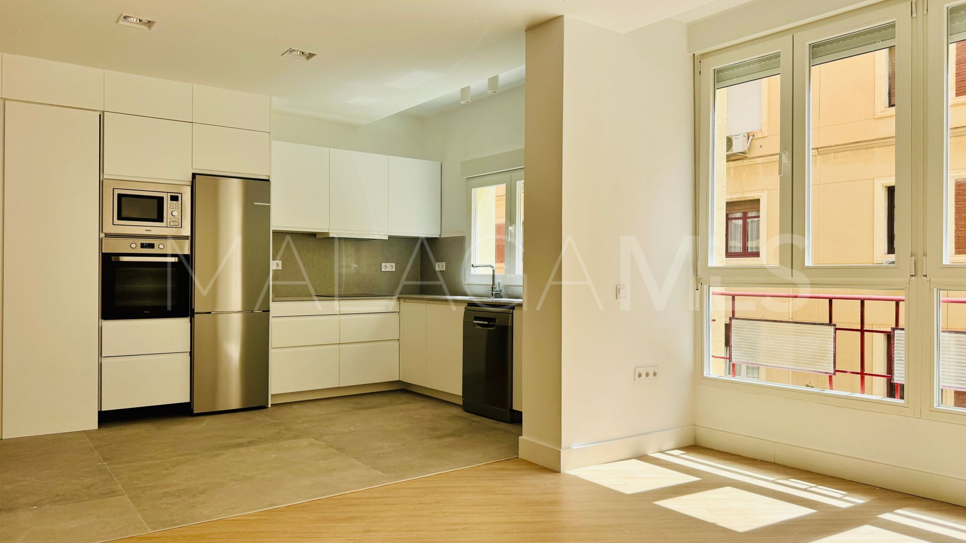 Buy apartamento de 3 bedrooms in Malaga