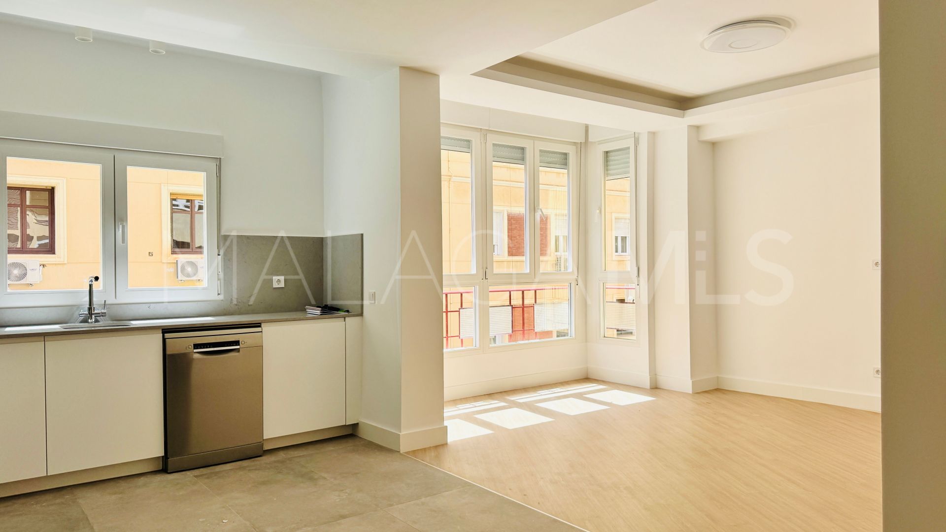 Buy apartamento de 3 bedrooms in Malaga