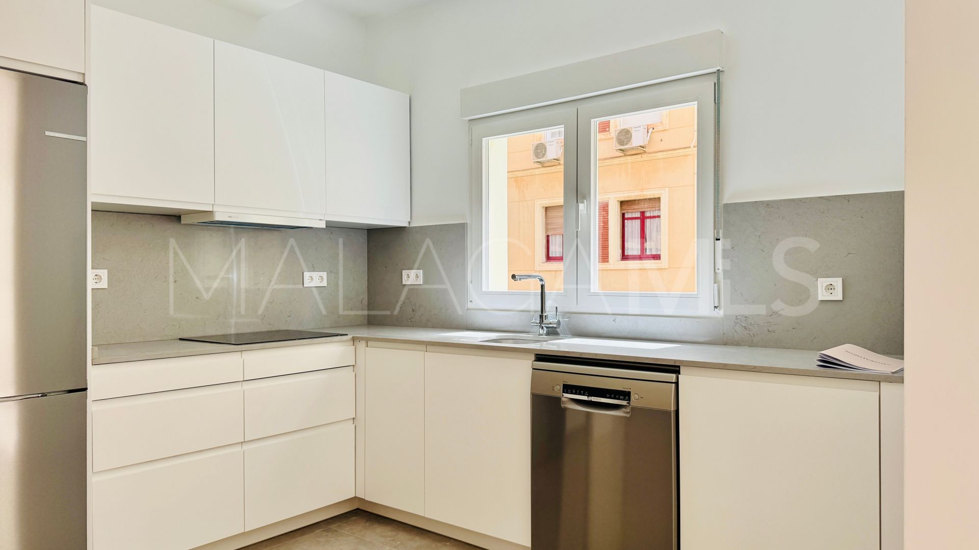 Buy apartamento de 3 bedrooms in Malaga