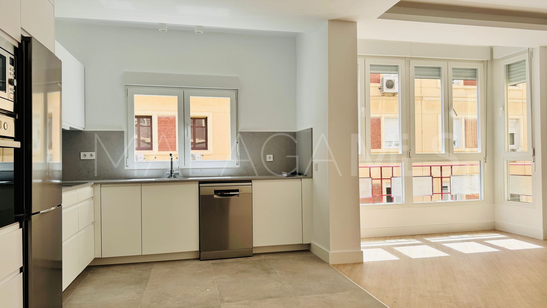 Buy apartamento de 3 bedrooms in Malaga