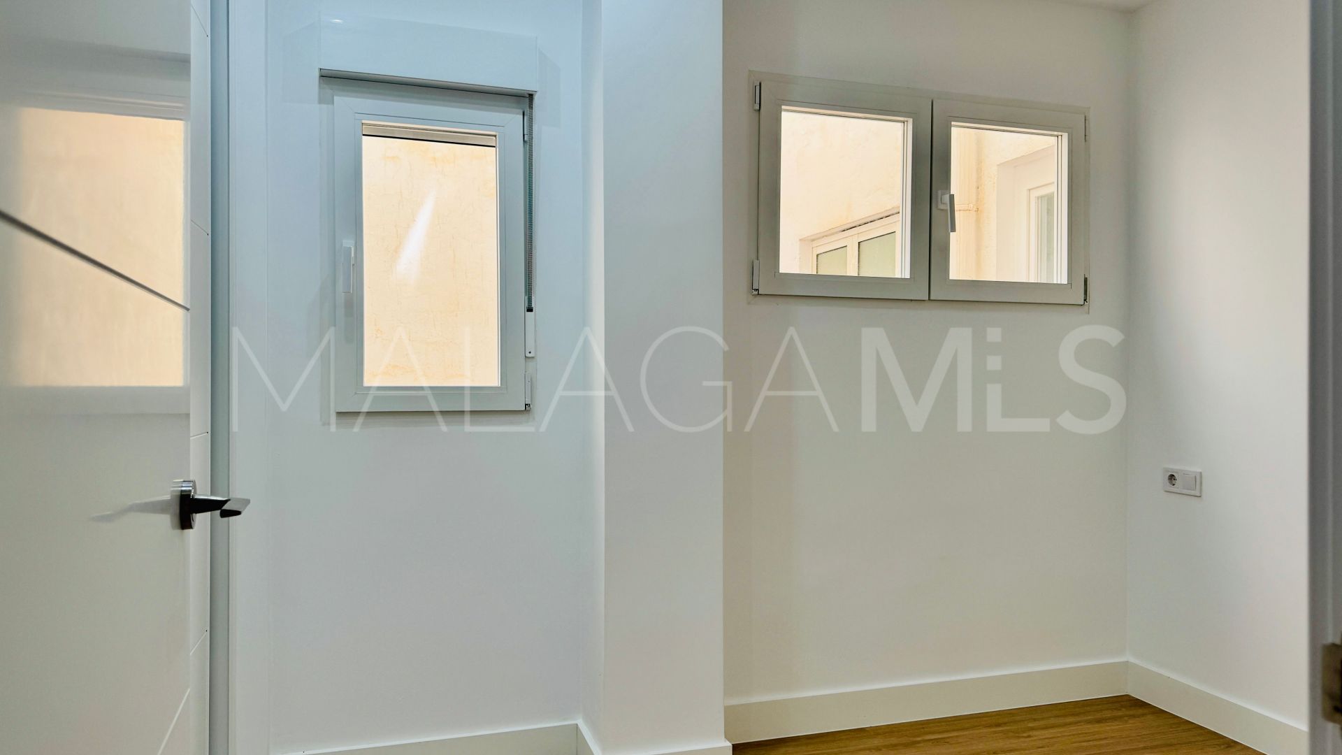 Buy apartamento de 3 bedrooms in Malaga