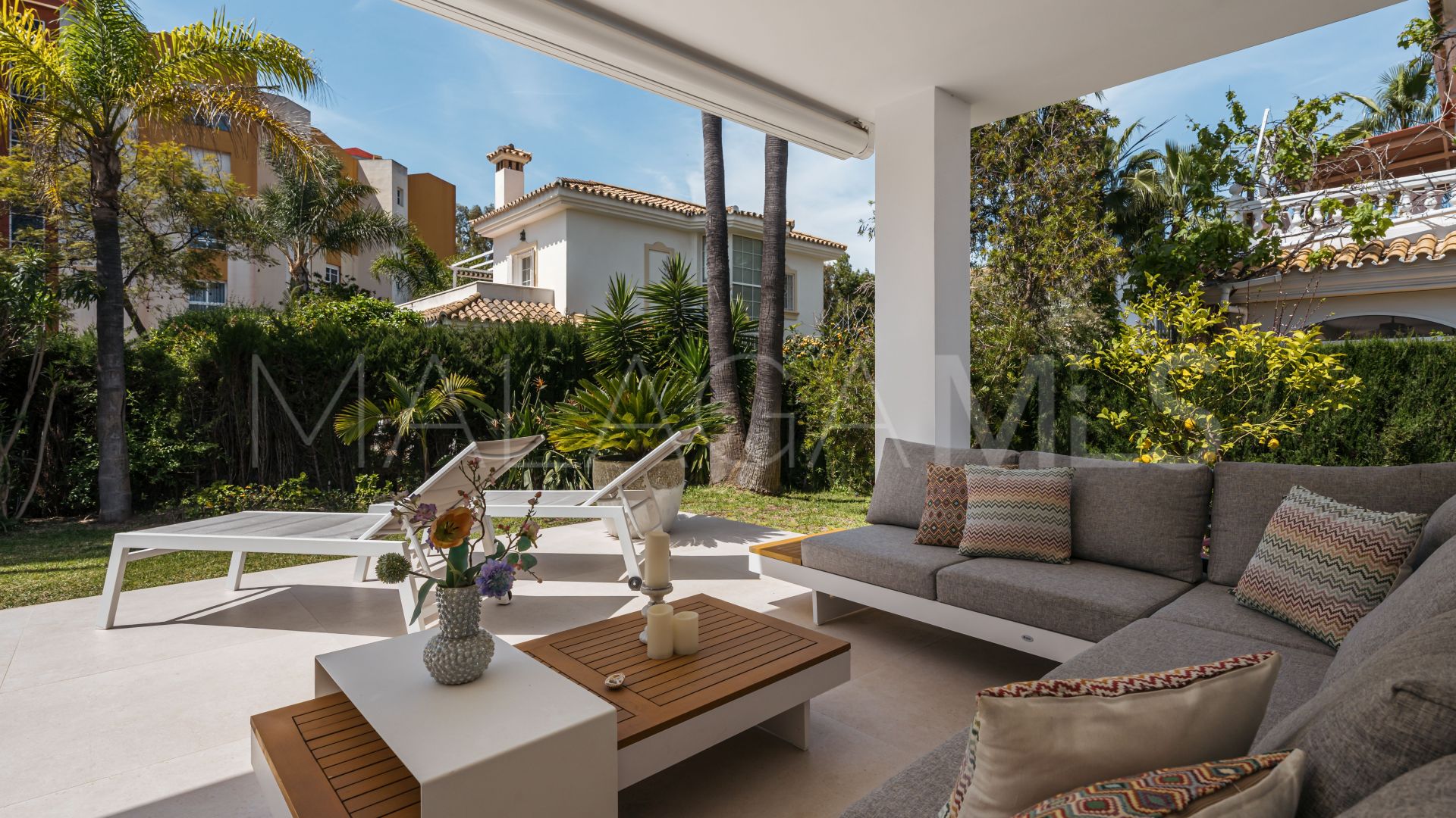 Villa for sale in Estepona