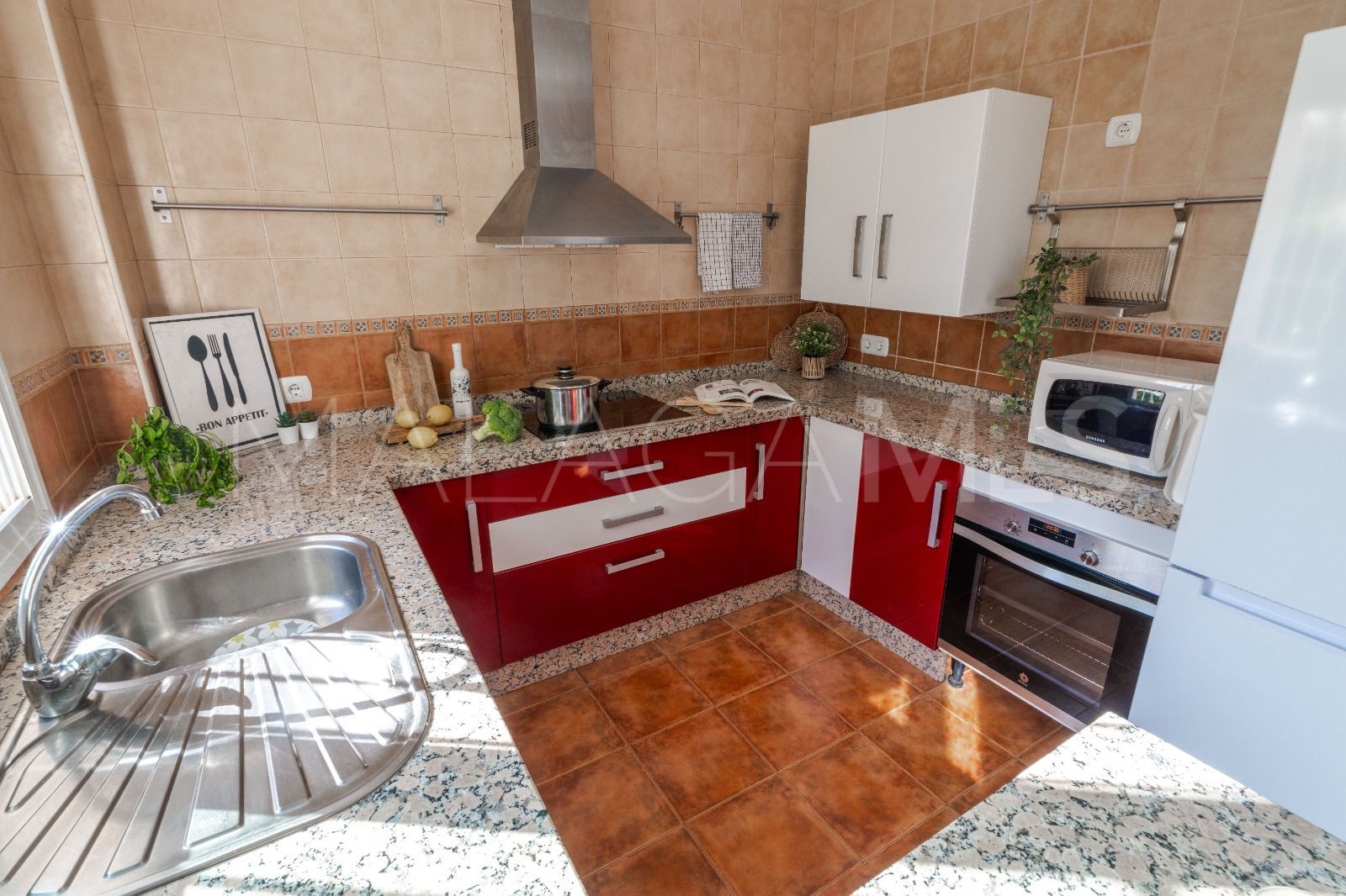 Villa for sale in Benalmadena