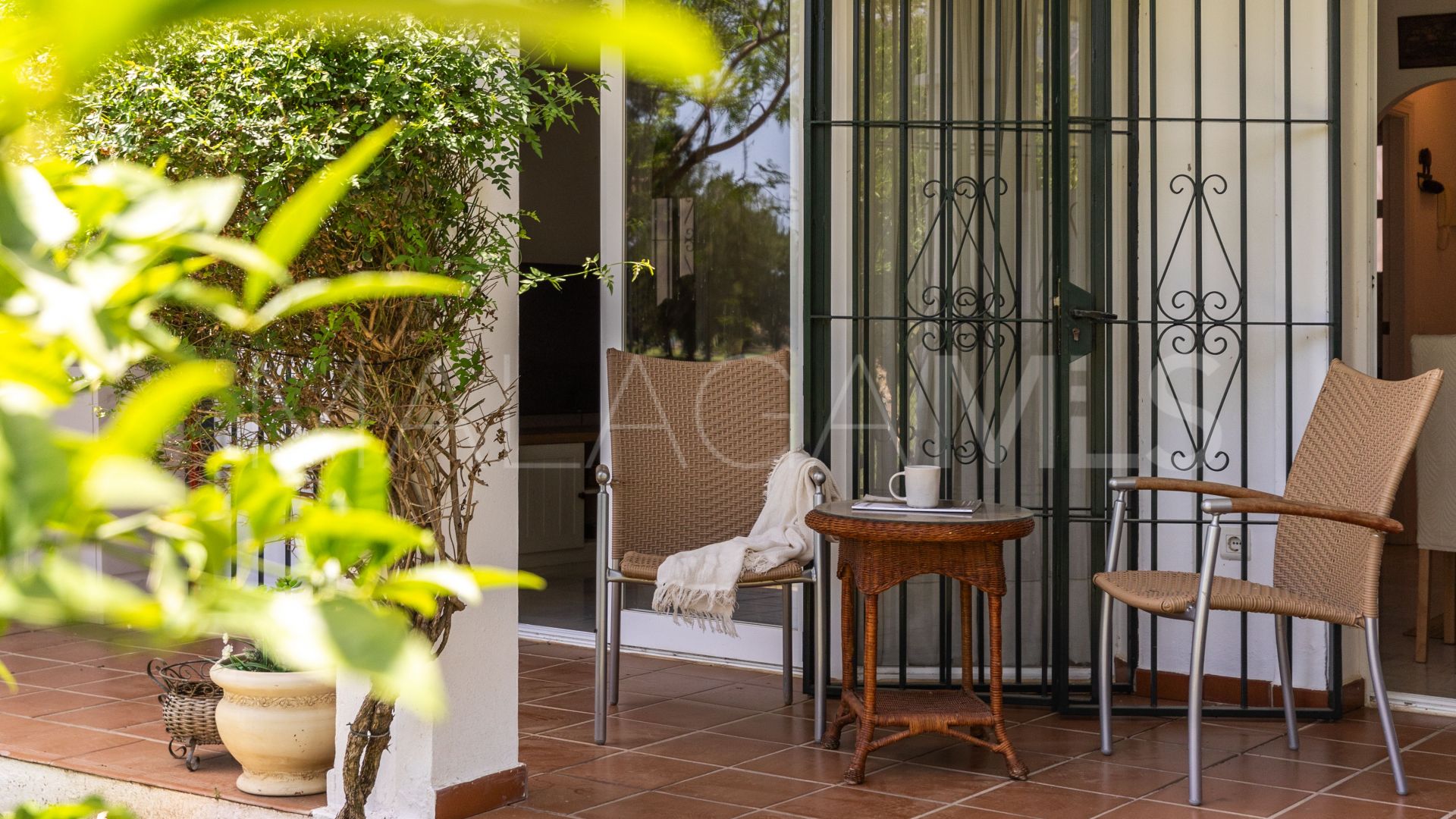 For sale 2 bedrooms ground floor apartment in Mijas Golf