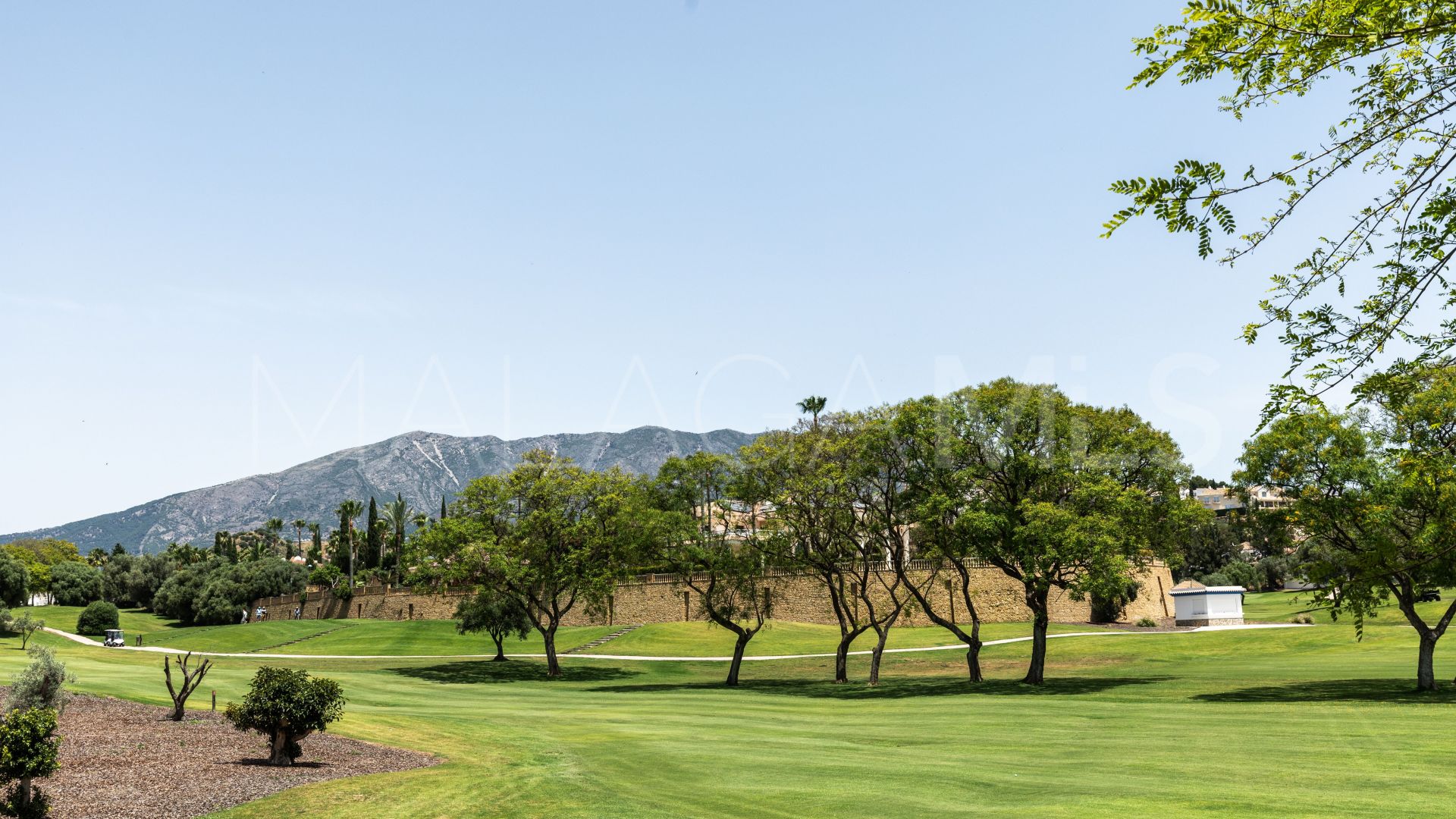 For sale 2 bedrooms ground floor apartment in Mijas Golf