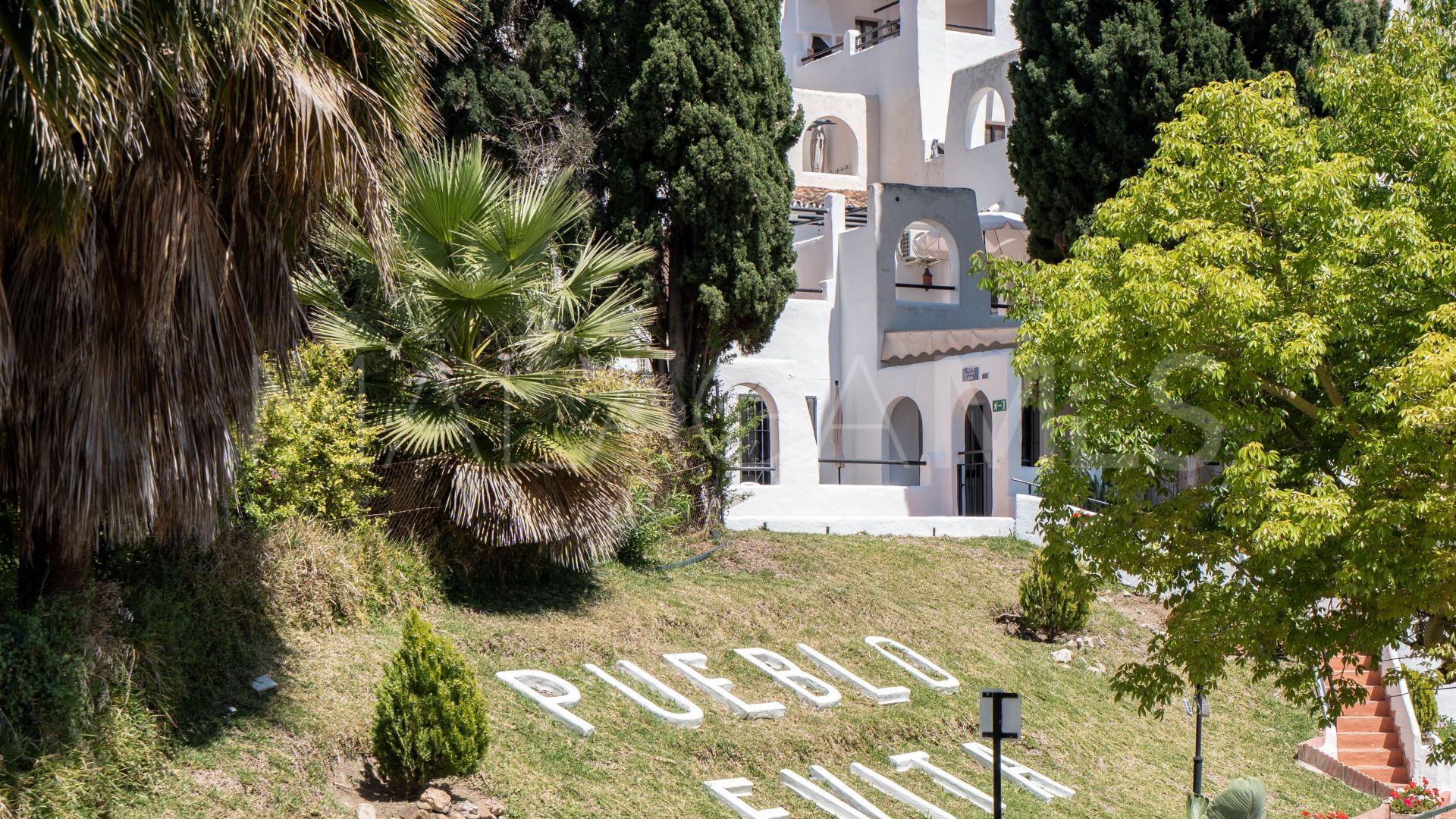 Penthouse for sale in Benalmadena Costa with 2 bedrooms