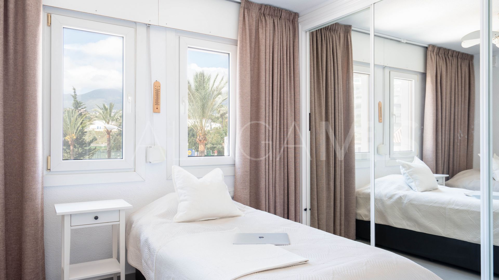 Penthouse for sale in Benalmadena Costa with 2 bedrooms