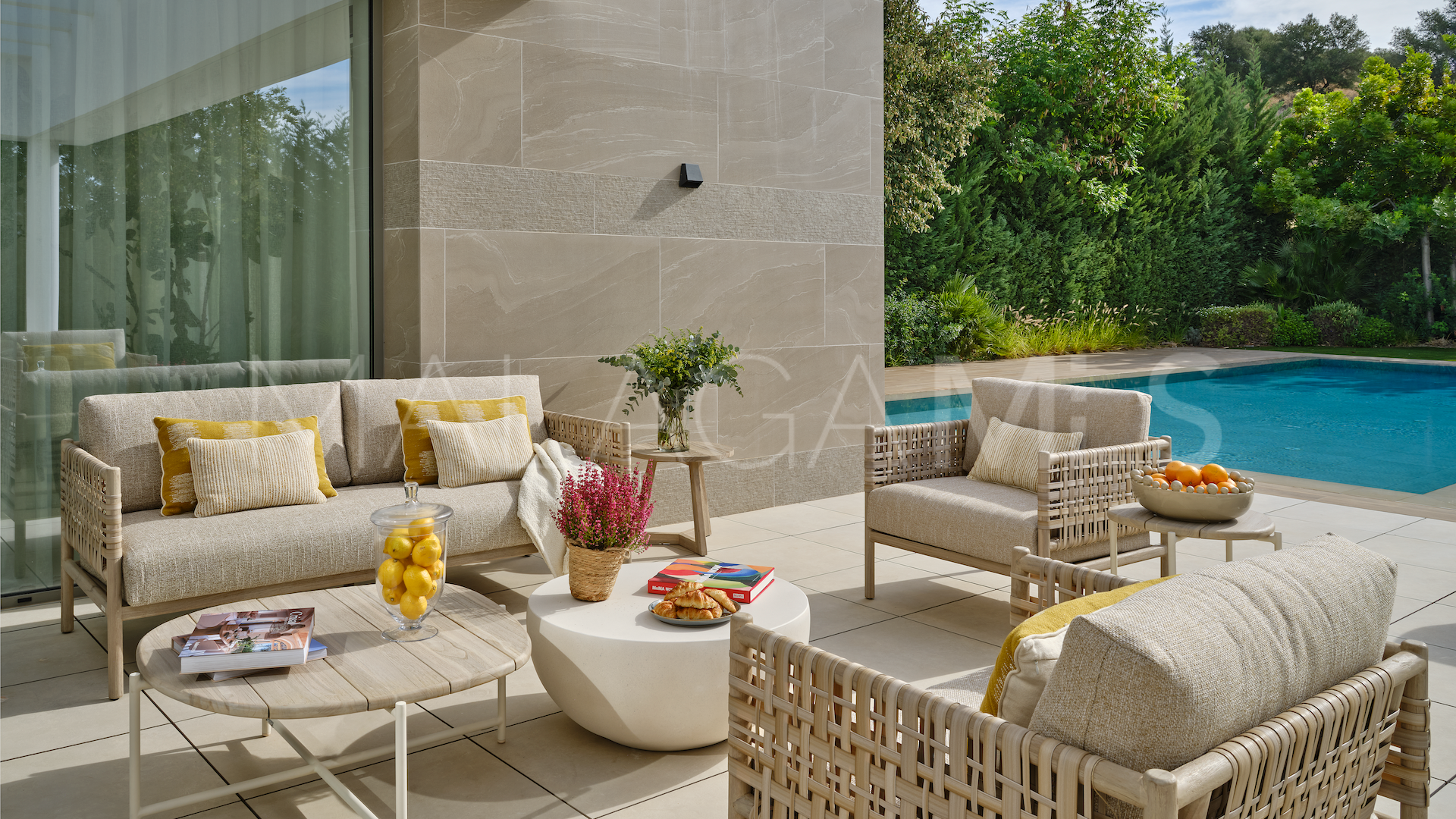 Villa with 5 bedrooms for sale in Estepona Este