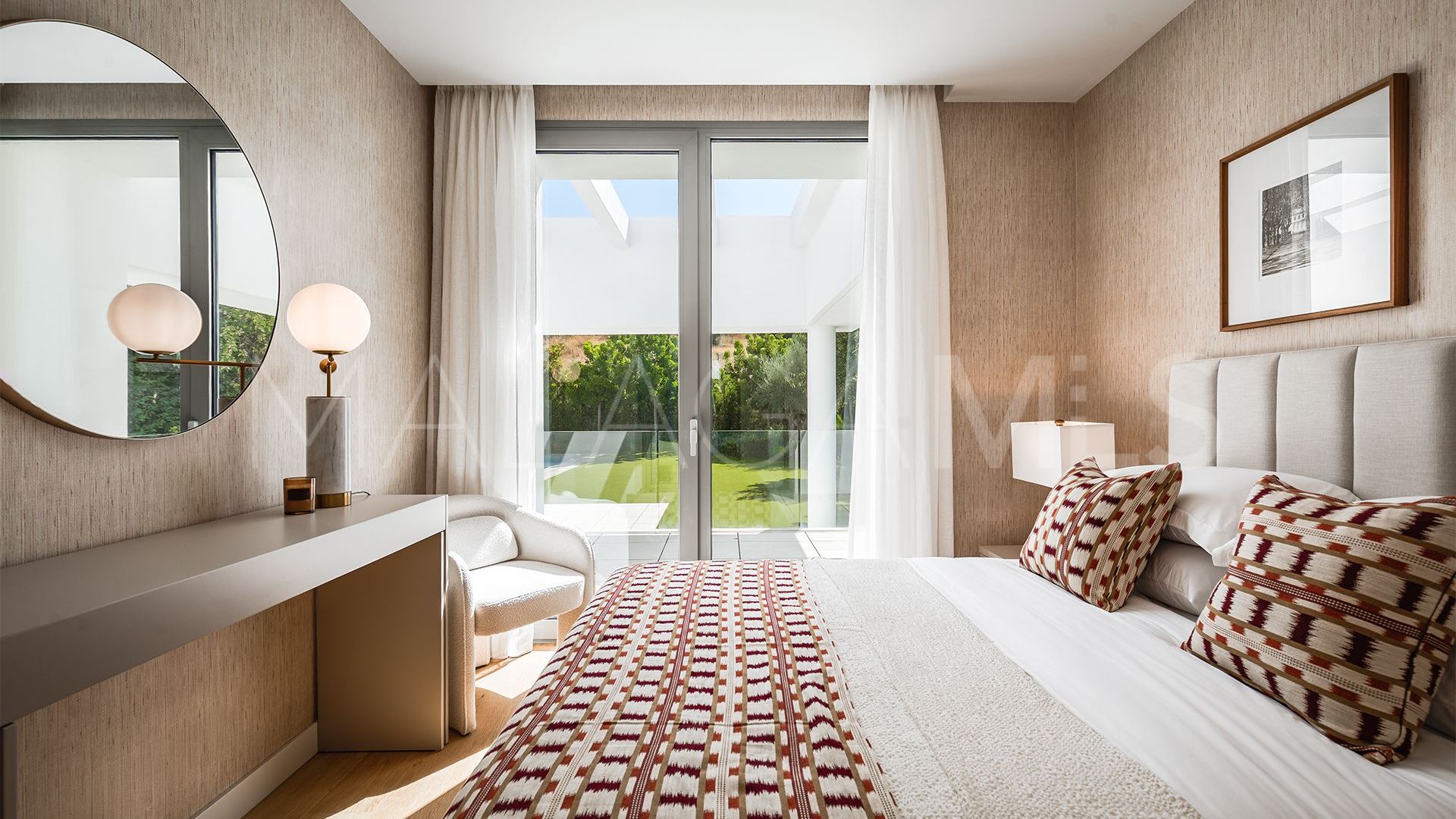 Villa with 5 bedrooms for sale in Estepona Este