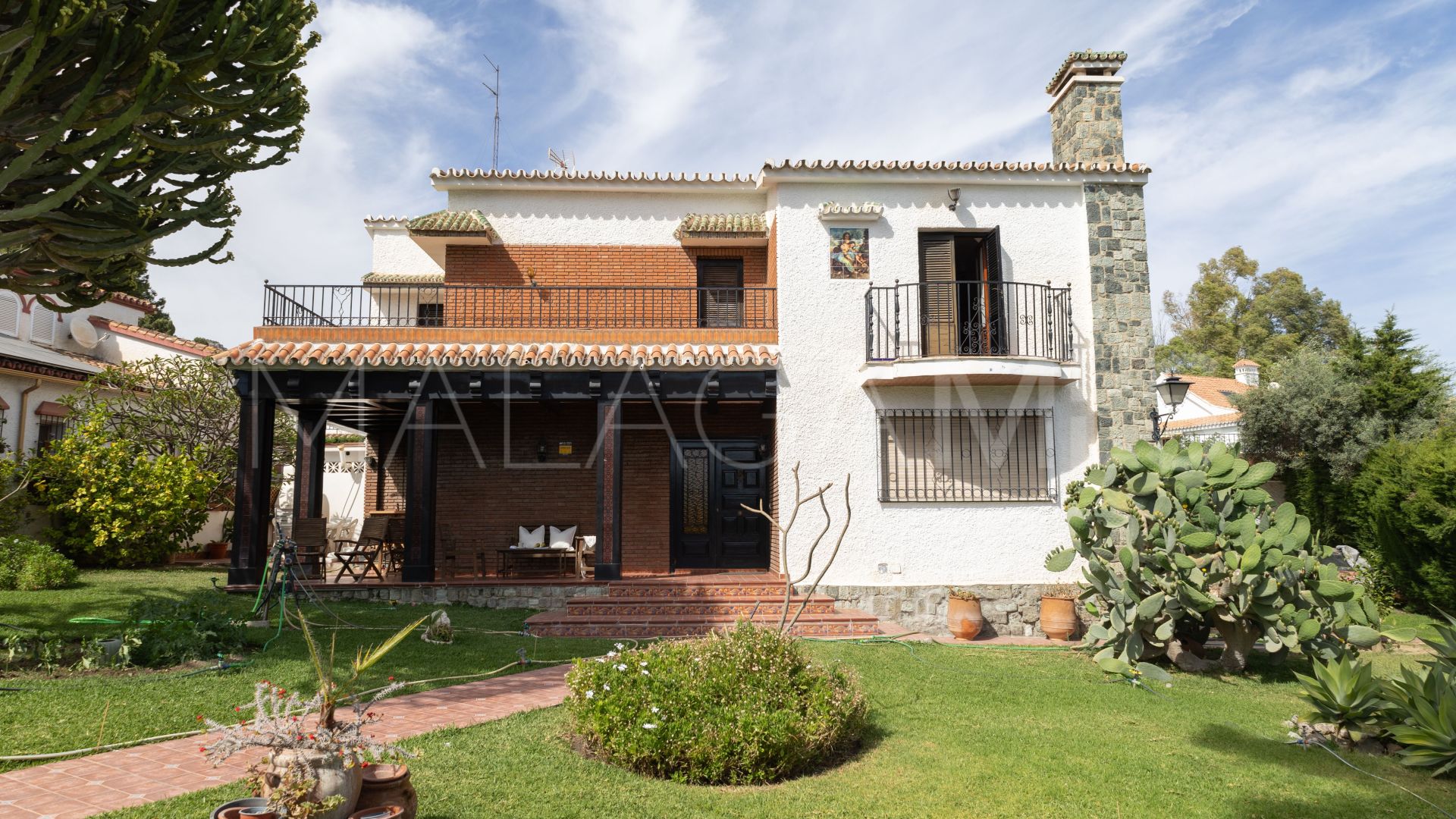Hus i byn for sale in Miraflores del Palo