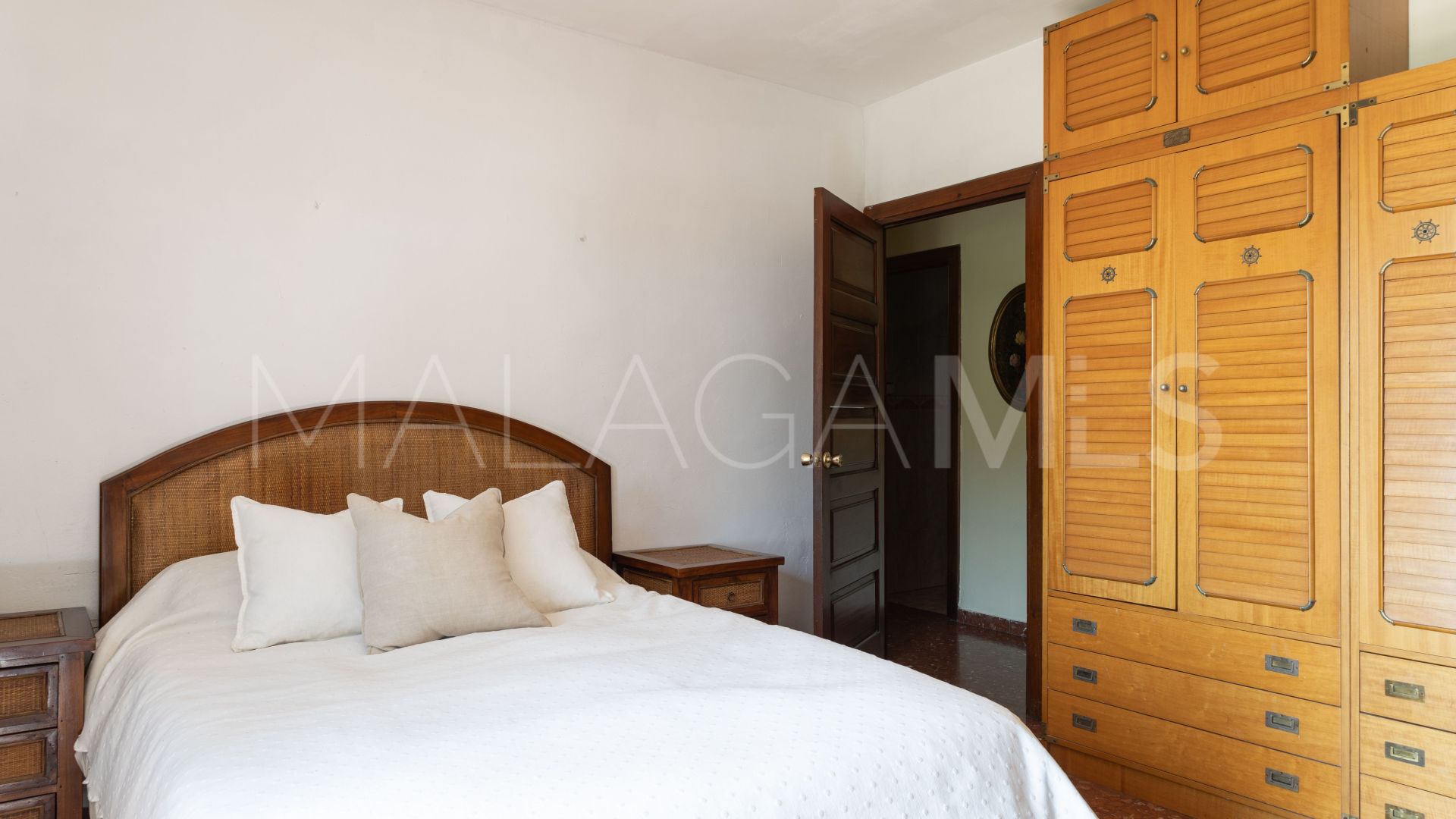 Hus i byn for sale in Miraflores del Palo