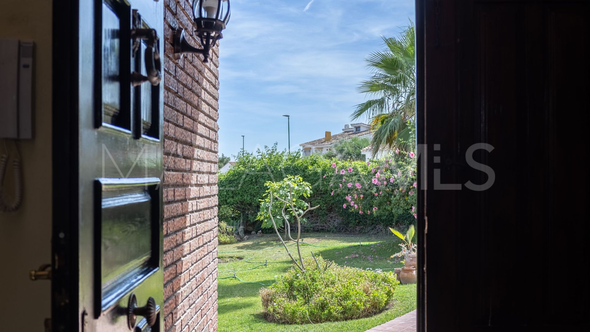 Hus i byn for sale in Miraflores del Palo