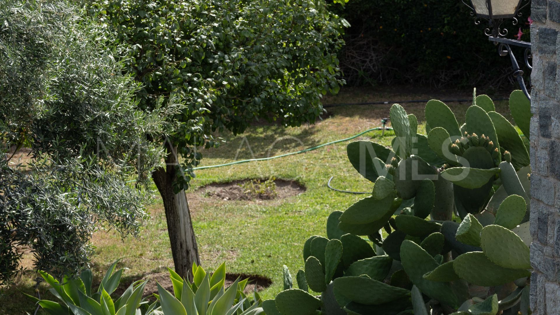 Hus i byn for sale in Miraflores del Palo