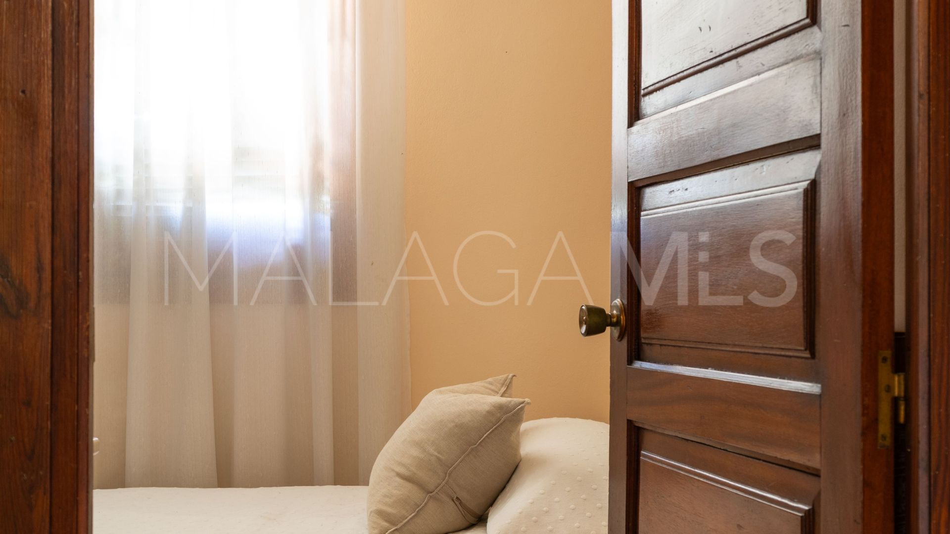 Hus i byn for sale in Miraflores del Palo