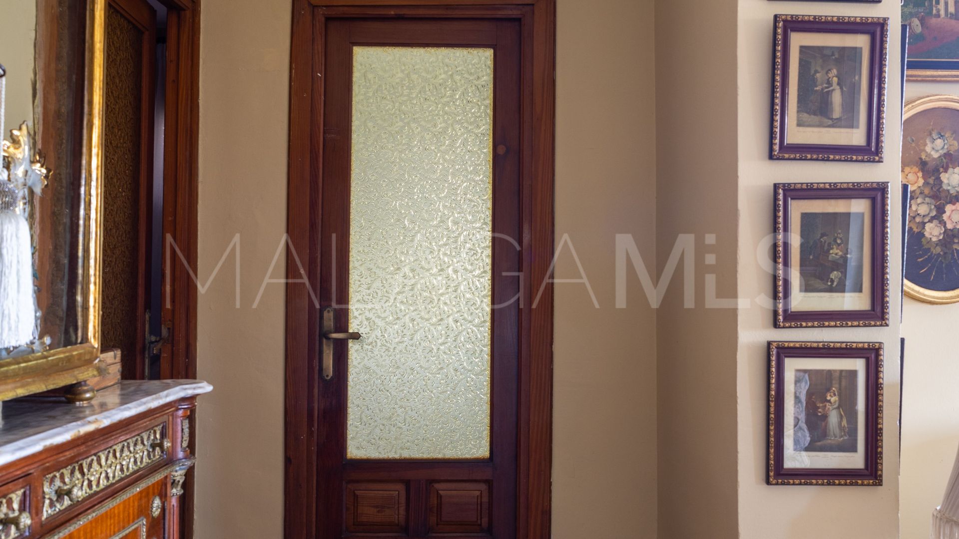 Hus i byn for sale in Miraflores del Palo