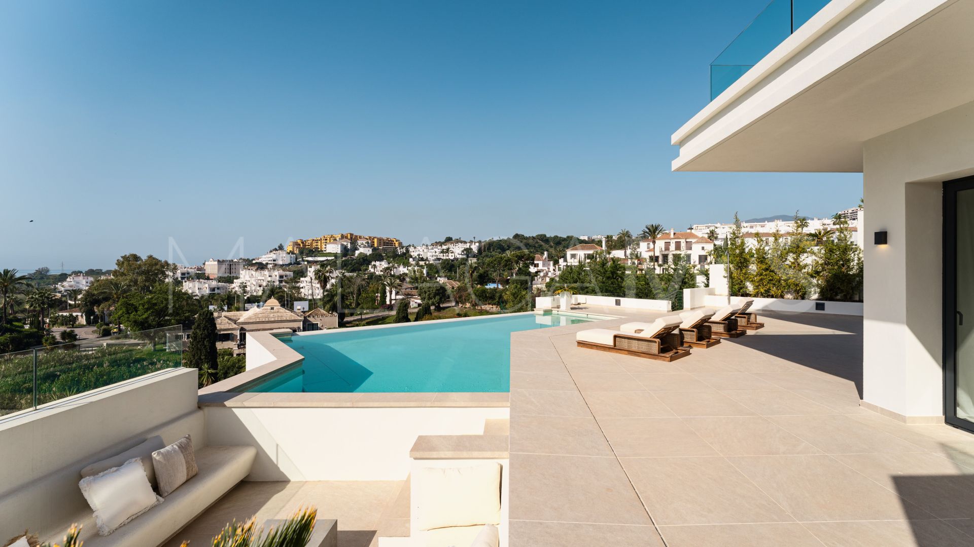Villa for sale in La Resina Golf