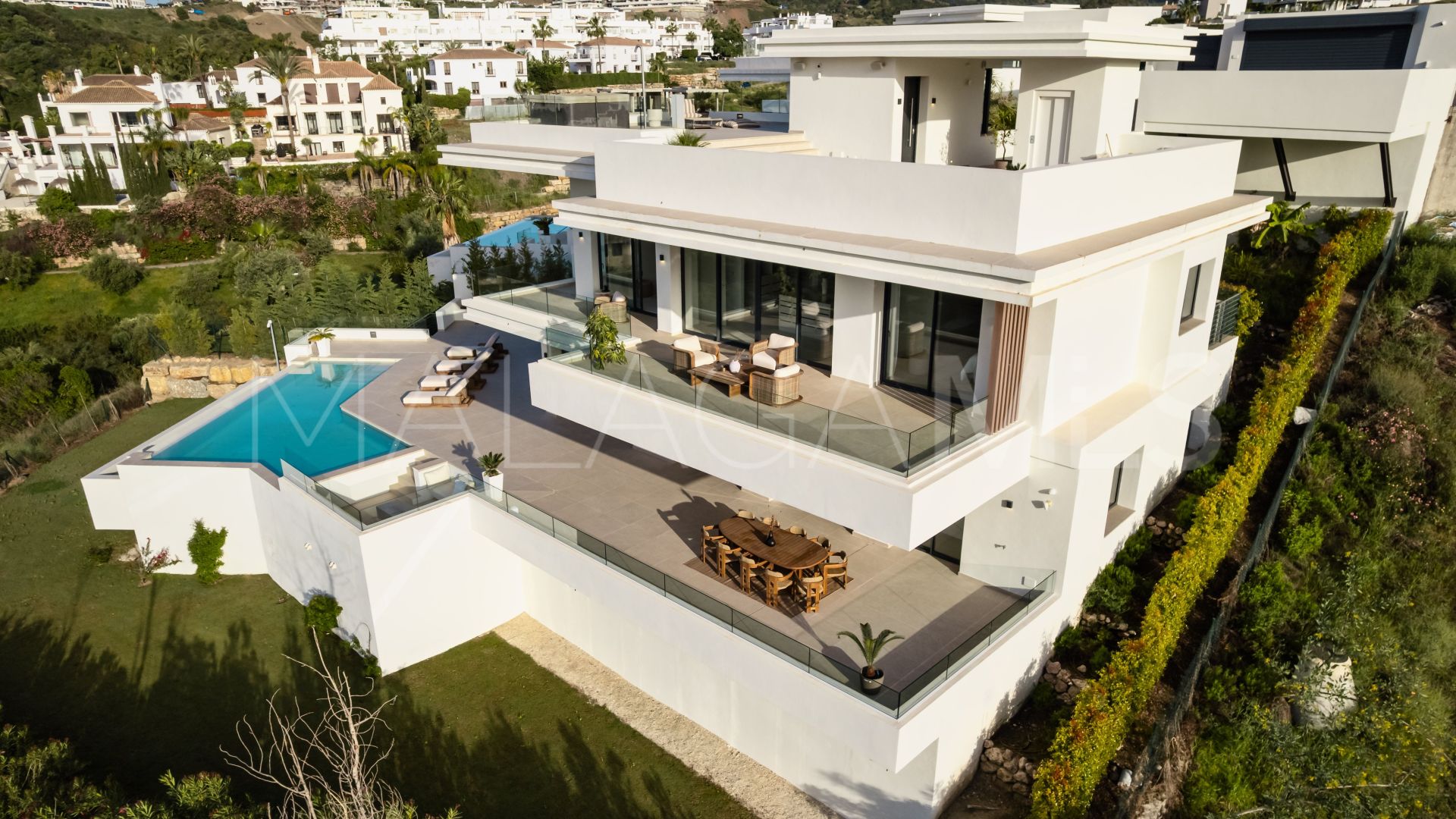 Villa for sale in La Resina Golf