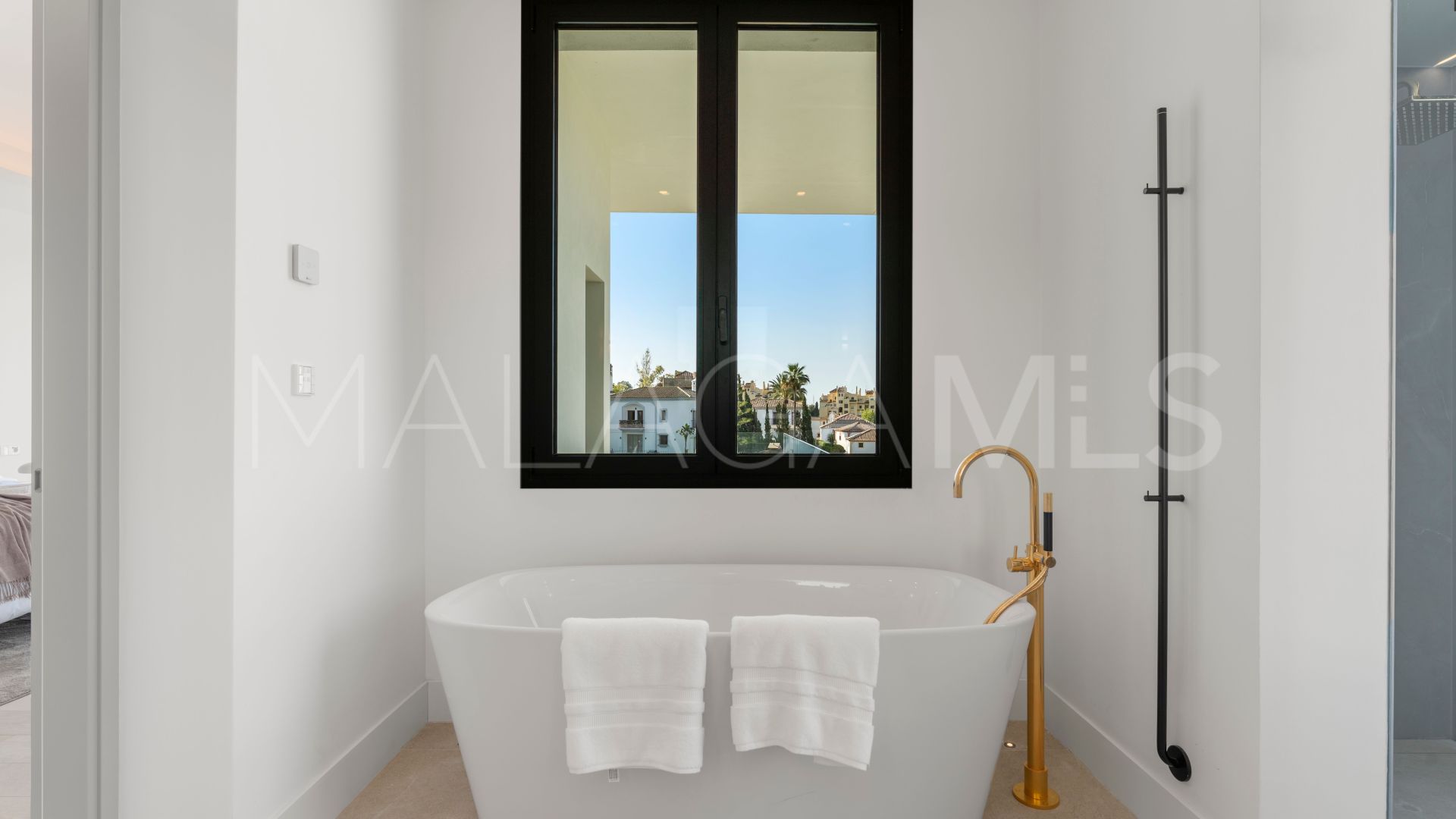 Villa for sale in La Resina Golf