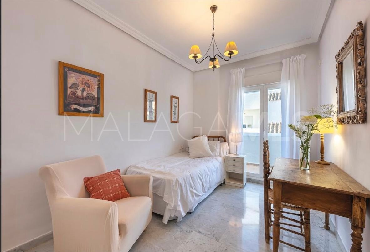 Apartment in Bahia de Marbella for sale